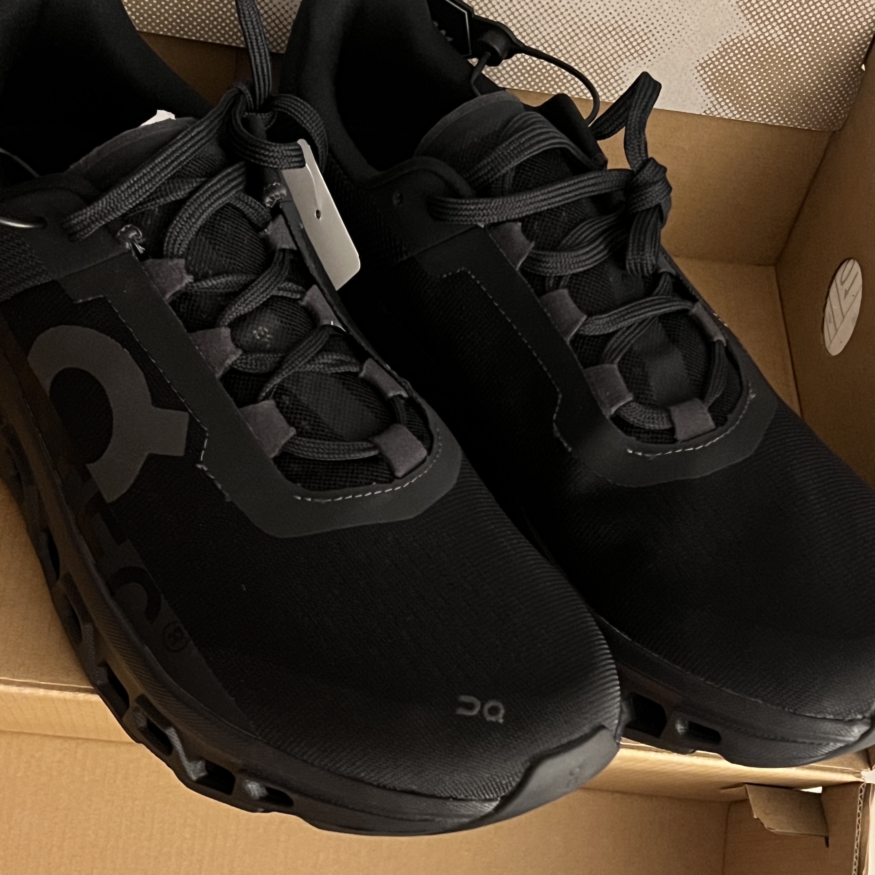 On Running Cloudmonster All Black 착용 스타일