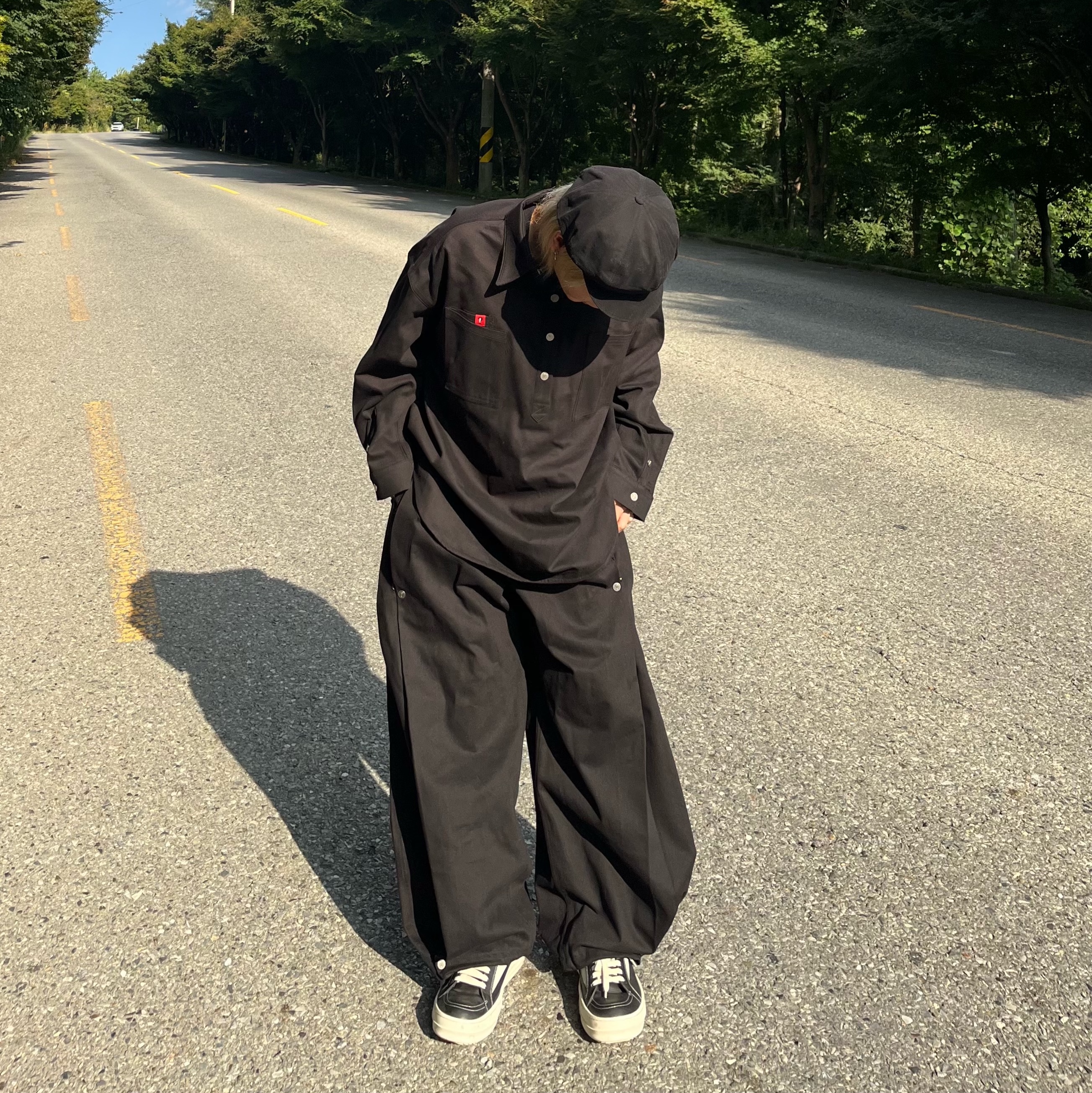 Rick Owens Lido Vintage Sneakers Black Milk 착용 스타일 - 2