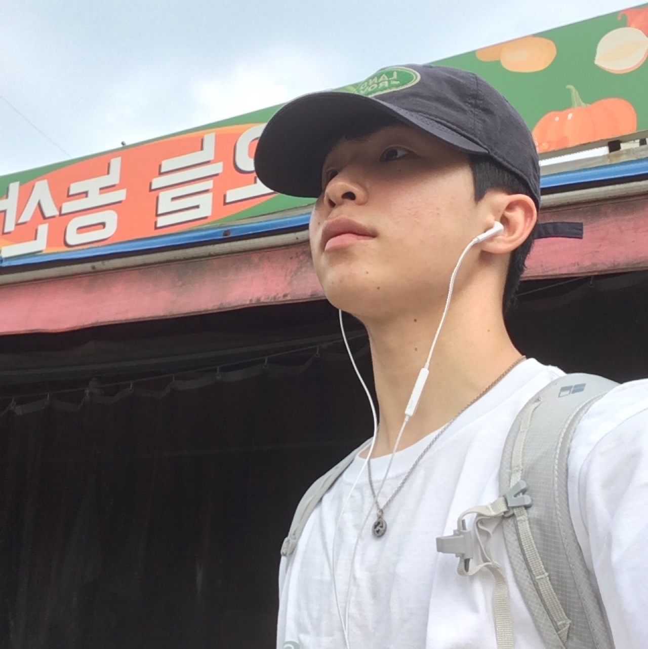 Sansan Gear Mercurial T-Shirt Off White - 23SS, Gucci Interlocking G Pendant Necklace Silver 착용 스타일
