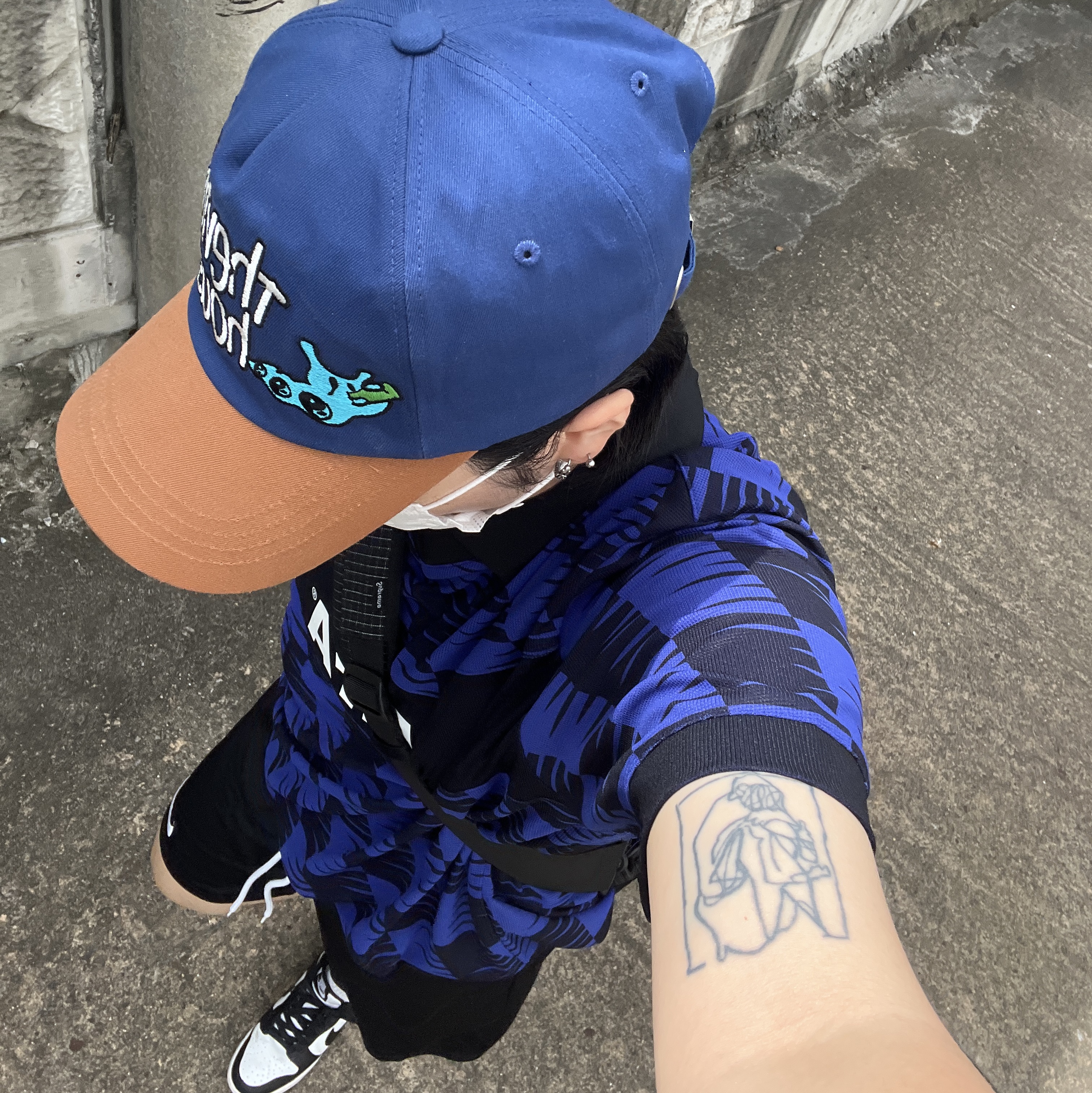 Thevinylhouse Twotone Ball Cap Blue 착용 스타일 - 3