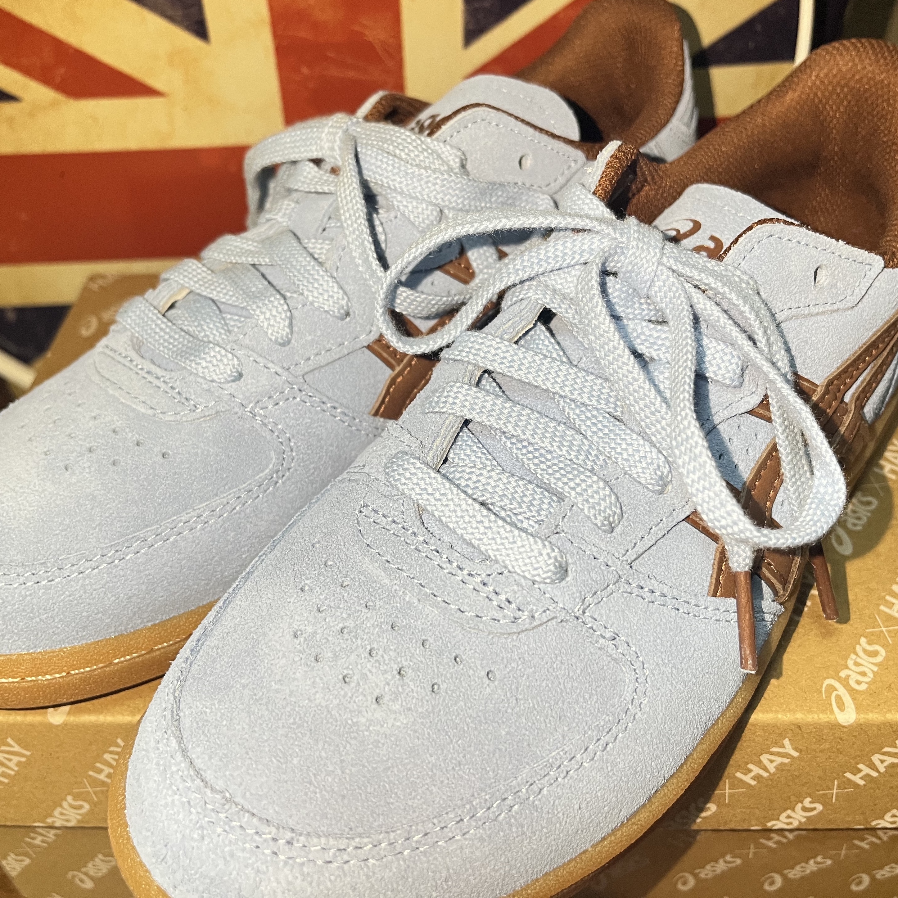 Asics x Hay Skyhand OG Chambray Blue Tortoise Shell 착용 스타일