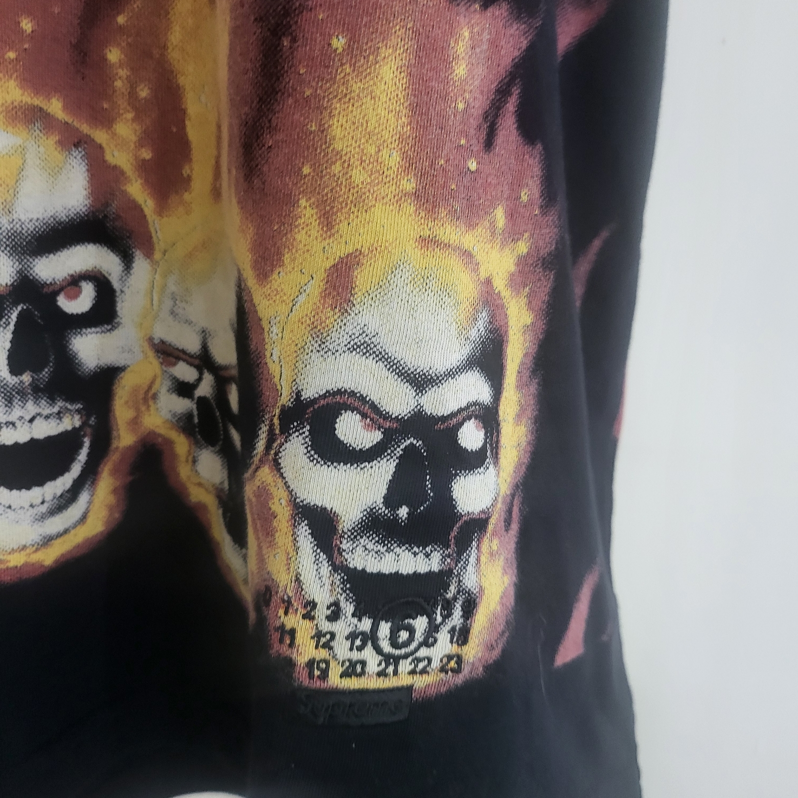 Supreme x MM6 Maison Margiela Liquid Blue Oversized T-Shirt Black - 24SS 착용 스타일 - 2