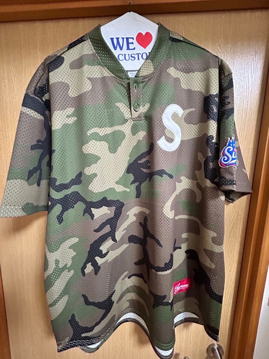 Supreme S Logo Baseball Henley Woodland Camo - 24FW 착용 스타일 - 1