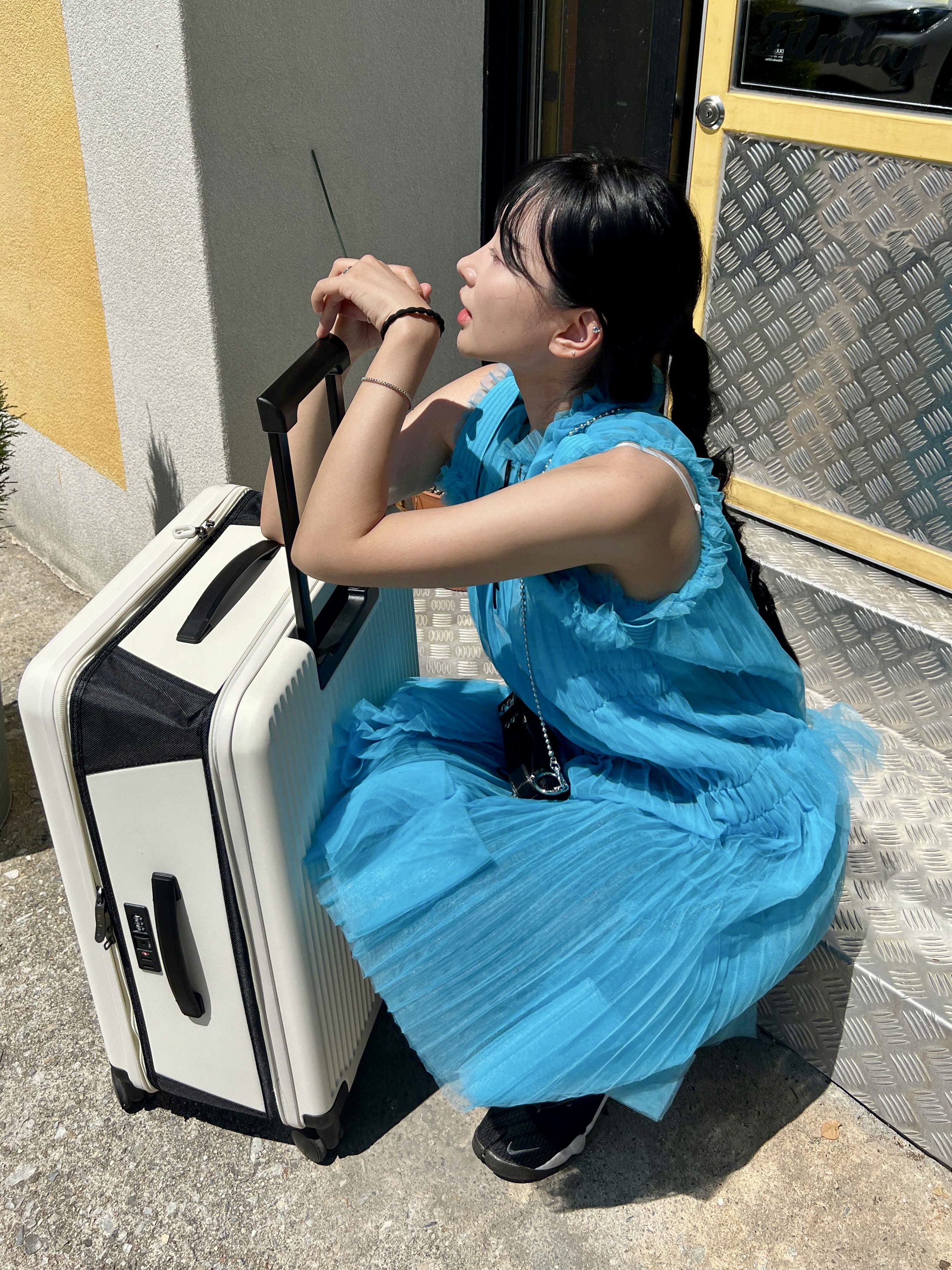(GS/PS) Nike Air Rift Black White, Yieyie Baby Sasha Keyring Bag Glossy Black 착용 스타일 - 2