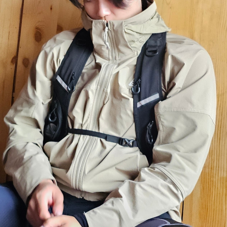 Nike ACG Sun Farer Jacket Khaki Summit White - Asia 착용 스타일 - 1