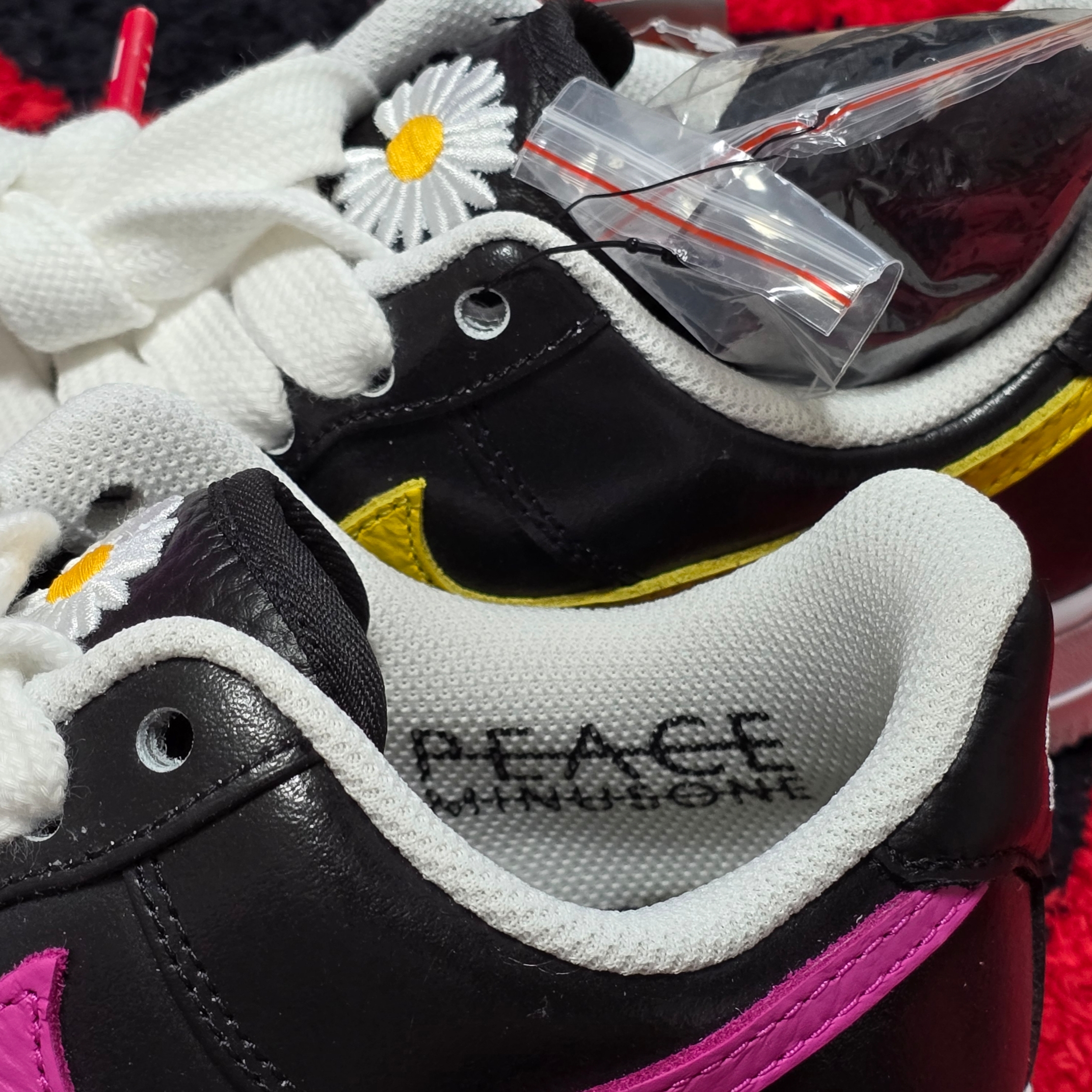 Nike x Peaceminusone Air Force 1 Low Para-Noise 3.0 Black and Multicolor 착용 스타일