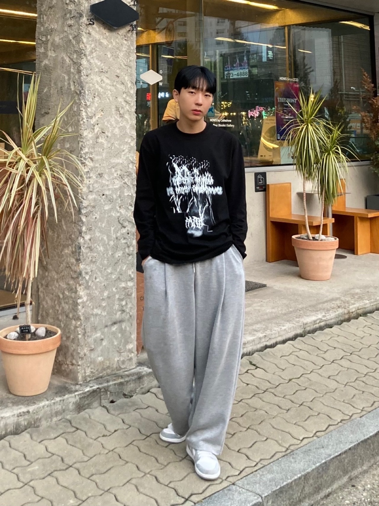 (W) Jordan 1 Low White Wolf Grey 착용 스타일 - 2