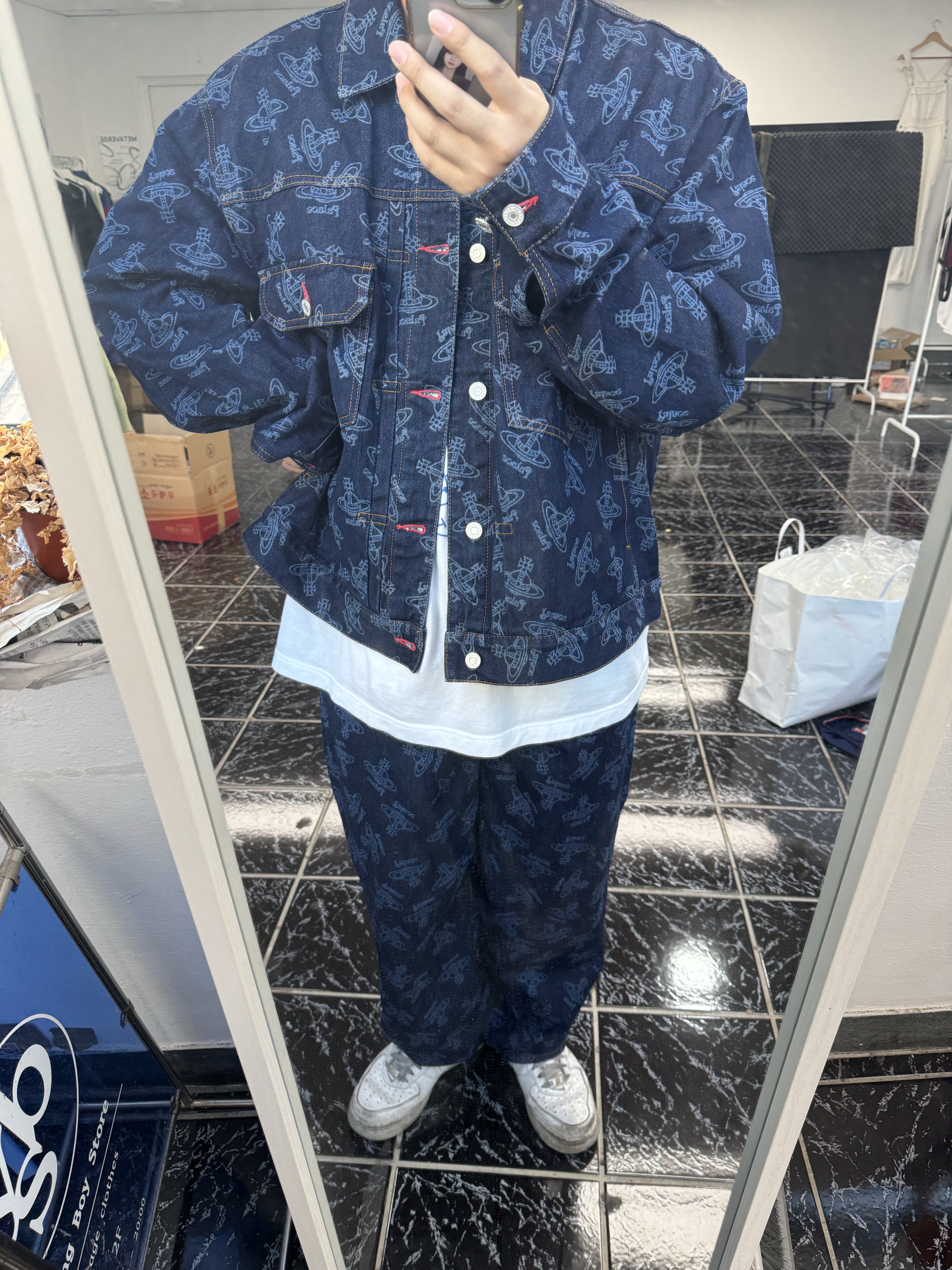Palace x Vivienne Westwood Denim Jacket Indigo - 24FW 착용 스타일 - 2