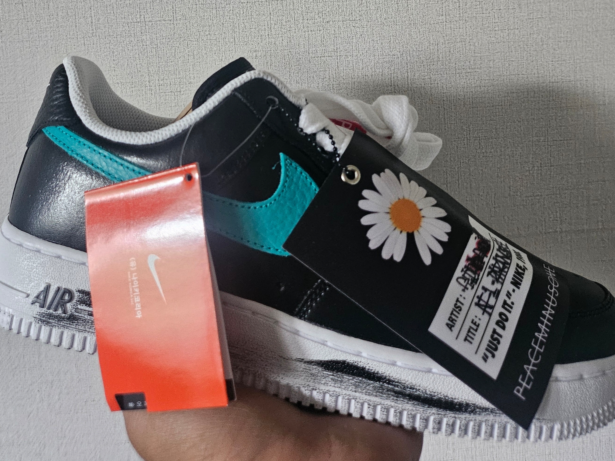 Nike x Peaceminusone Air Force 1 Low Para-Noise 3.0 Black and Multicolor 착용 스타일