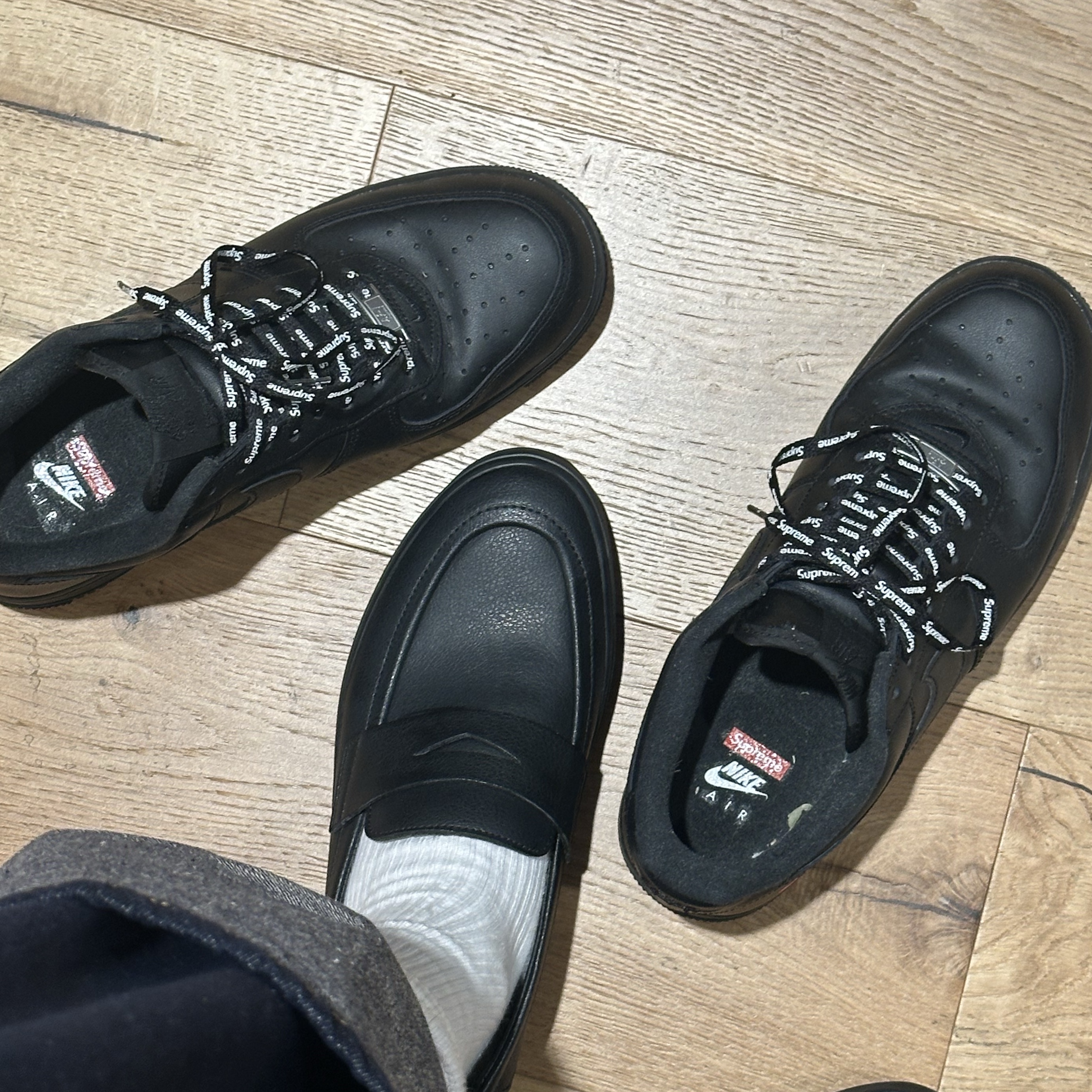 Nike x Supreme Air Force 1 Low Black 착용 스타일