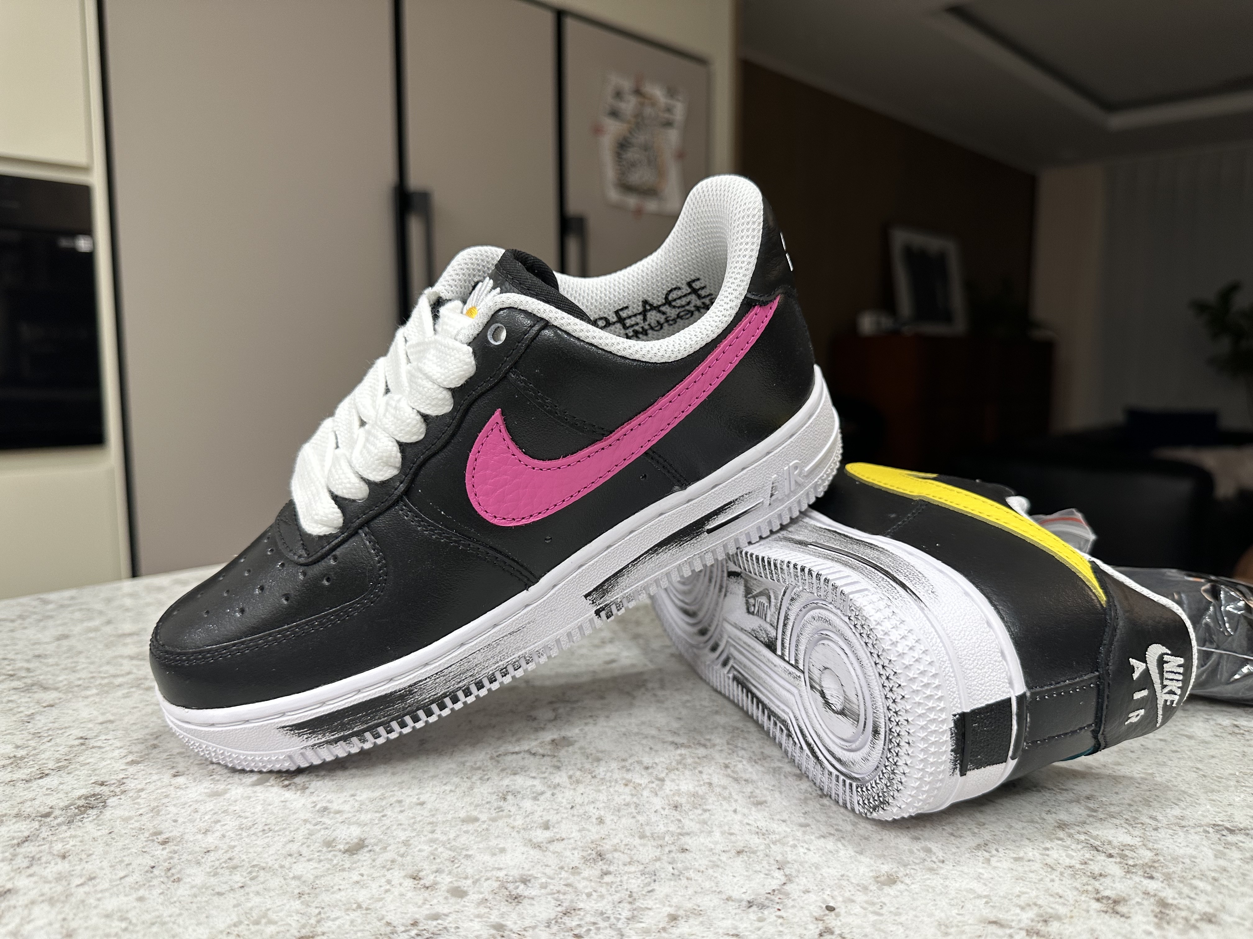 Nike x Peaceminusone Air Force 1 Low Para-Noise 3.0 Black and Multicolor 착용 스타일 - 3