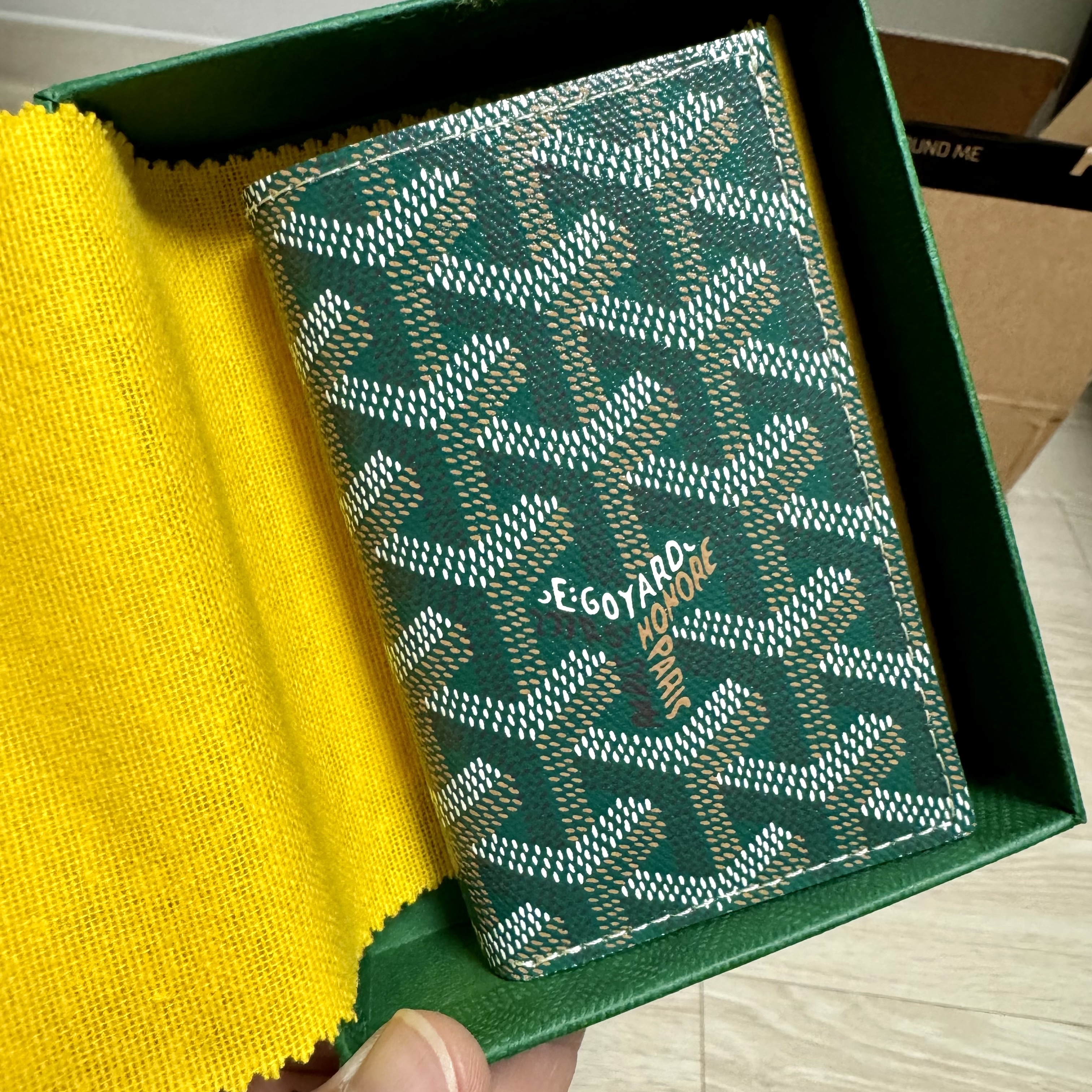 Goyard Saint Pierre Card Holder Green 착용 스타일 - 2