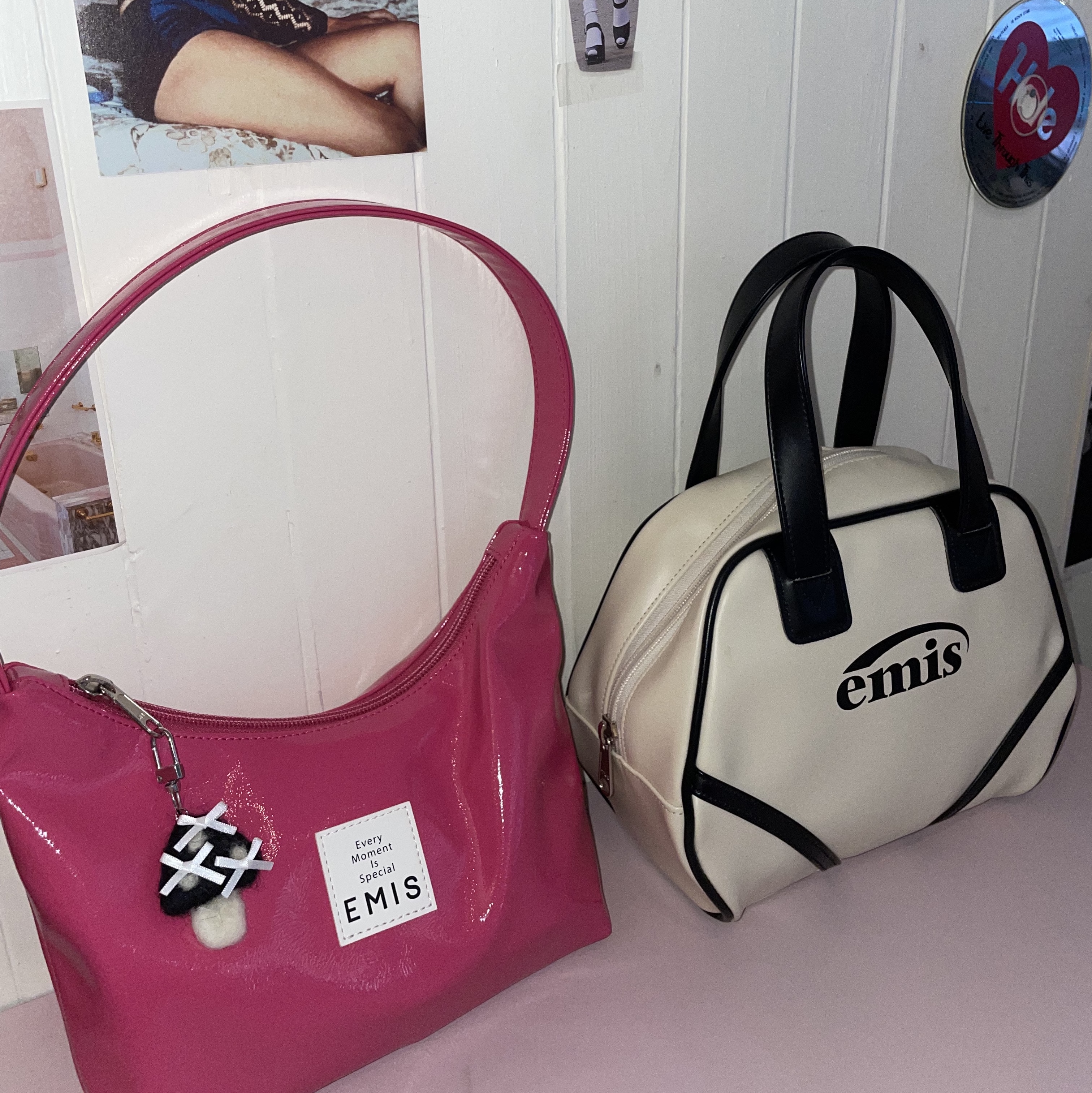 Emis New Leather Hobo Bag Black ์ฐฉ์ฉ ์คํ์ผ