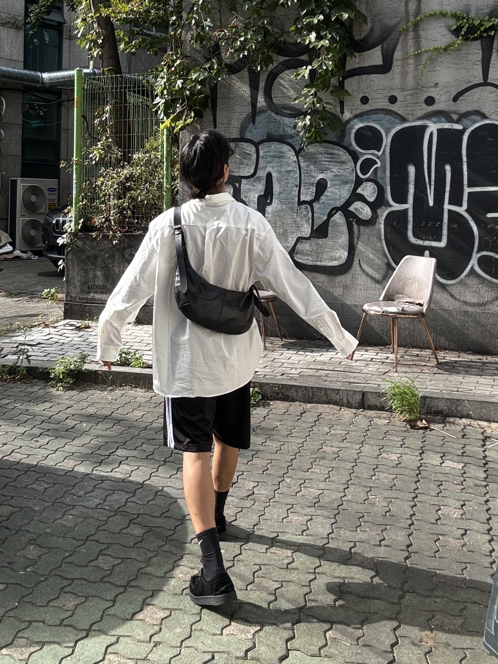 Adidas Adicolor Firebird Shorts Black White - KR Sizing 착용 스타일 - 7