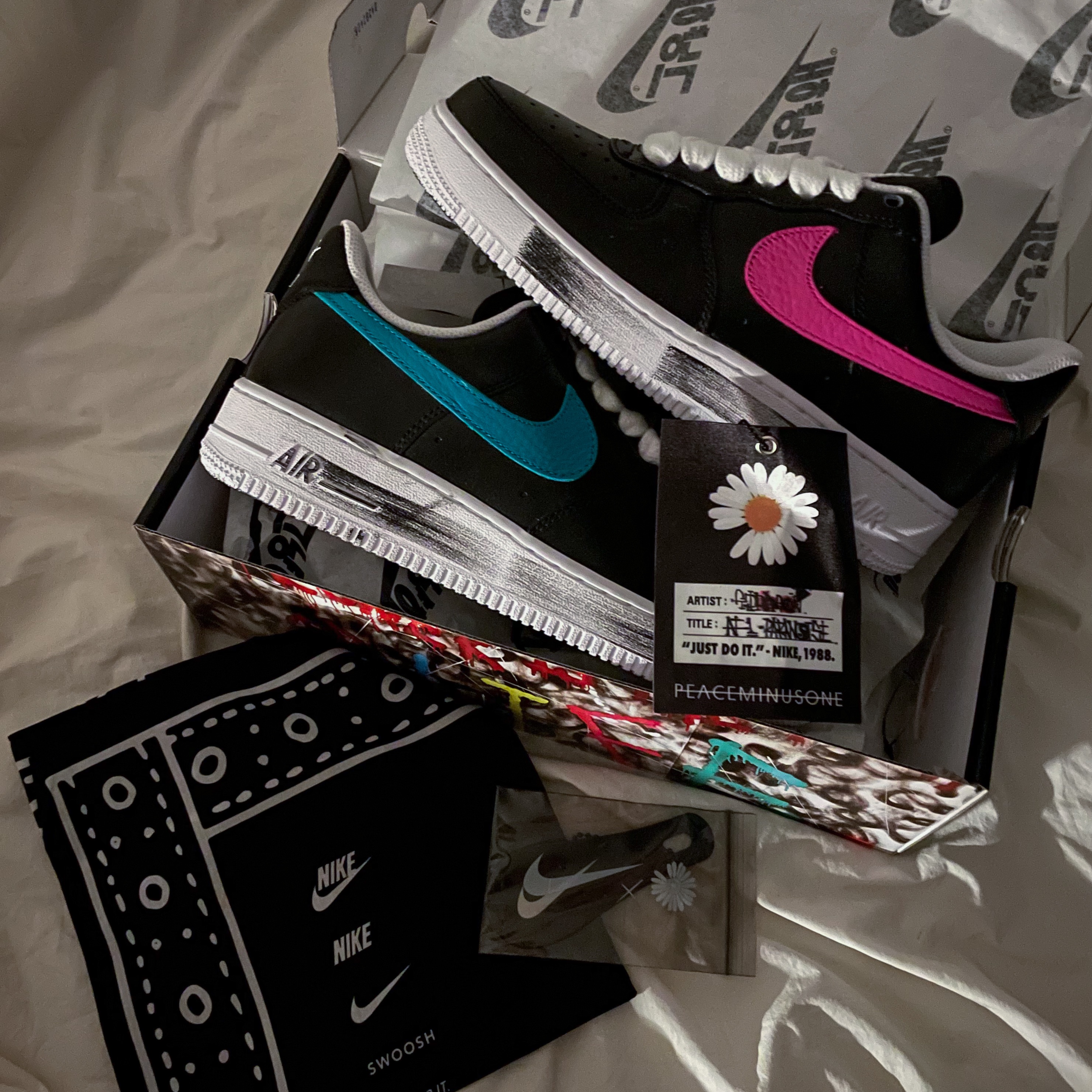 Nike x Peaceminusone Air Force 1 Low Para-Noise 3.0 Black and Multicolor 착용 스타일