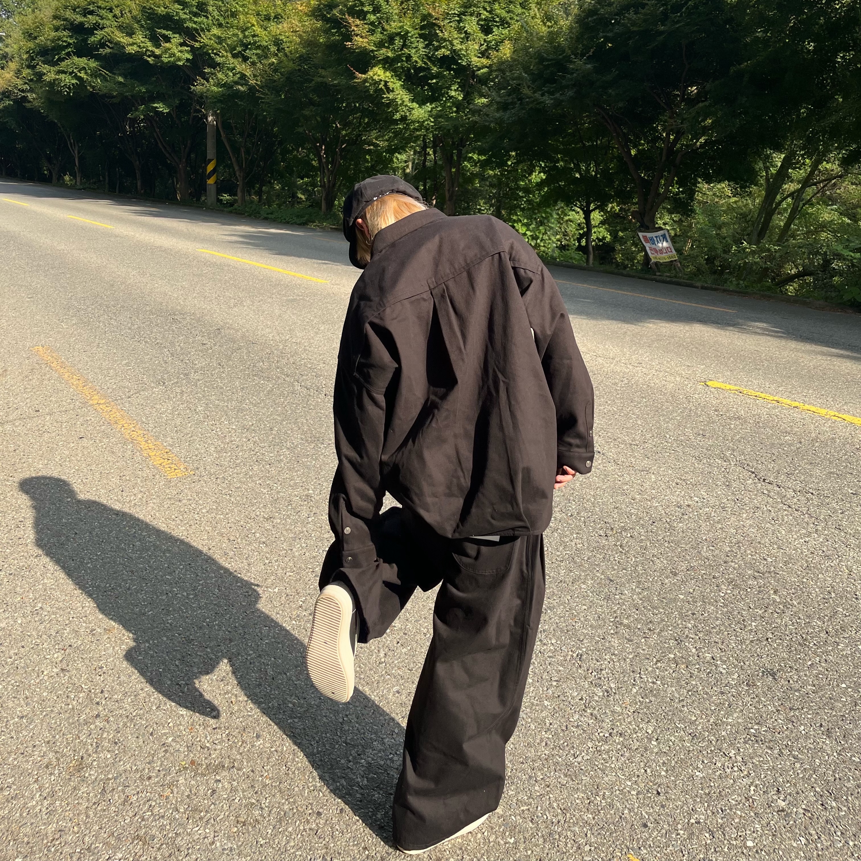 Rick Owens Lido Vintage Sneakers Black Milk 착용 스타일 - 1
