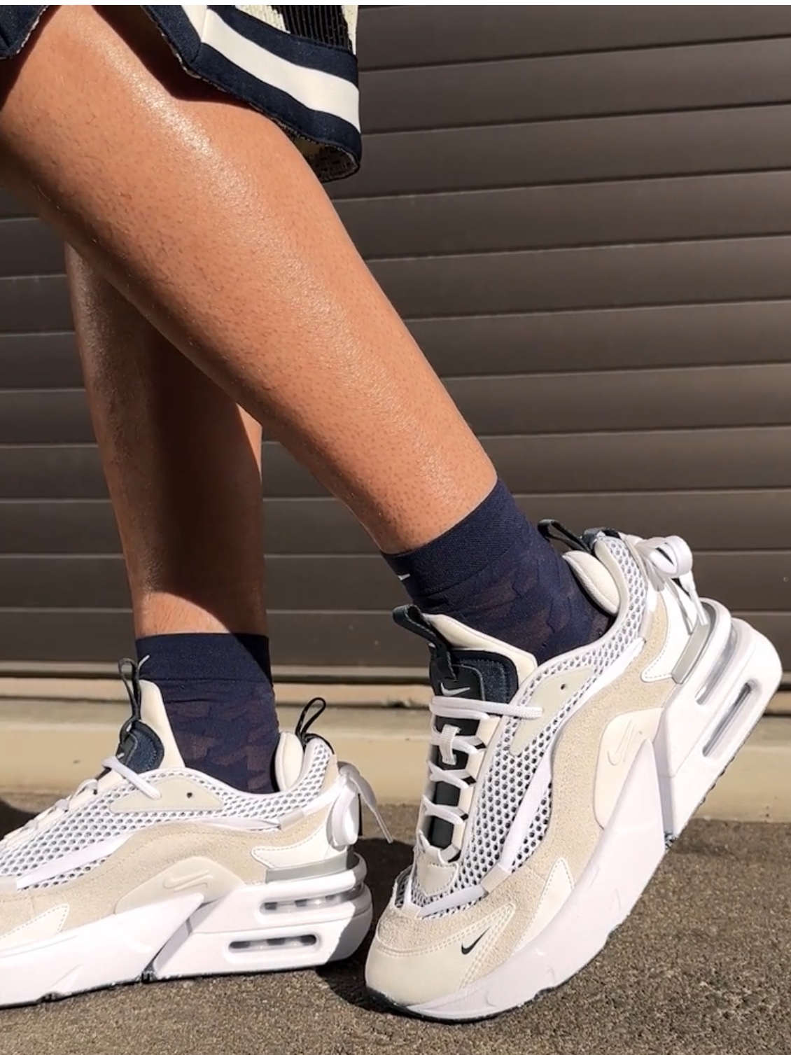 (W) Nike Air Max Furyosa Summit White Armory Navy 착용 스타일 - 10