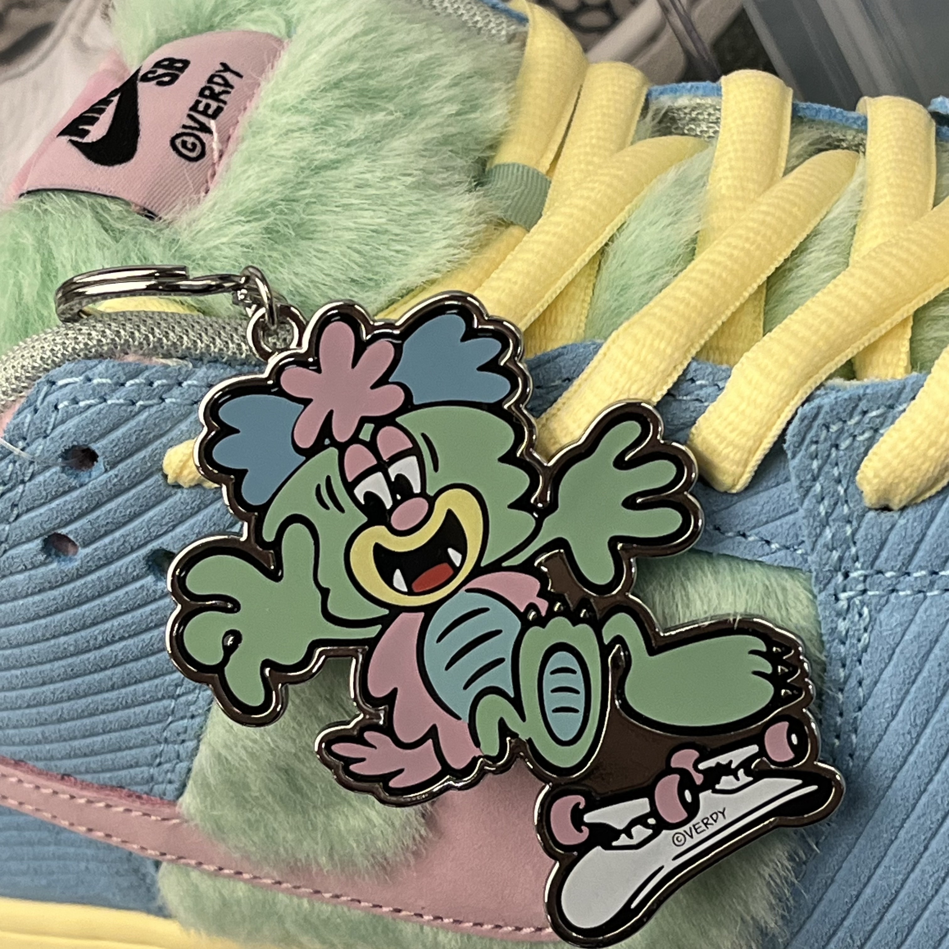 Nike x Verdy SB Dunk Low Pro Blue Gaze and Enamel Green 착용 스타일 - 1