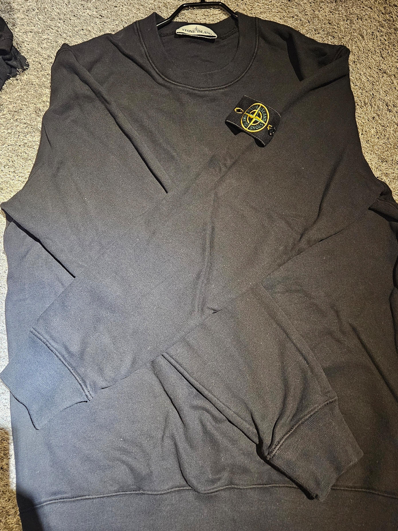 Stone Island 63020 Crewneck Sweatshirt Black - 22FW 착용 스타일