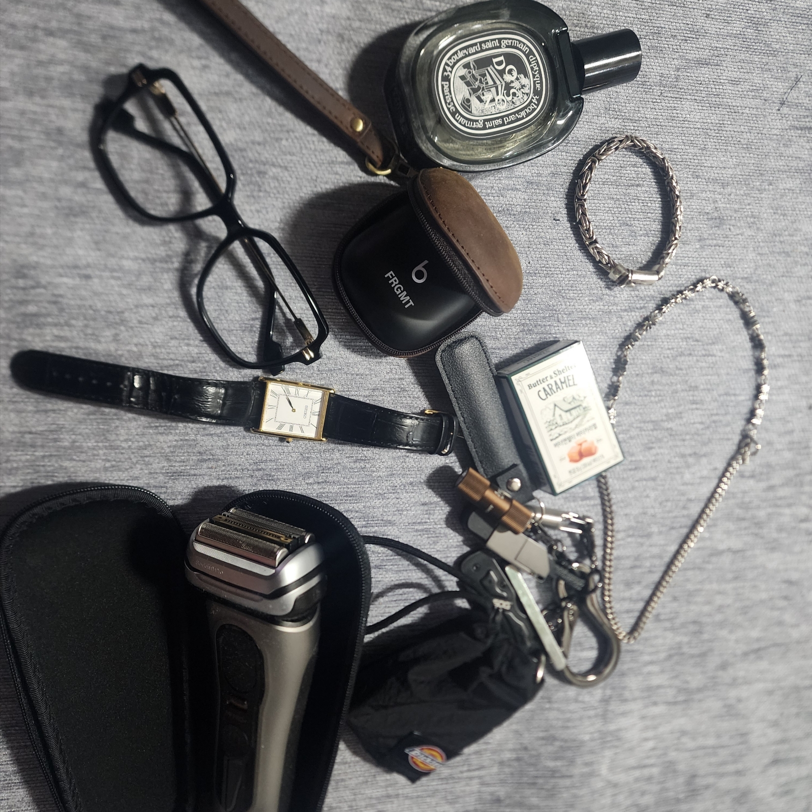 Seiko SWR052P1 Black, Gentle Monster Jeff 01 Black 착용 스타일