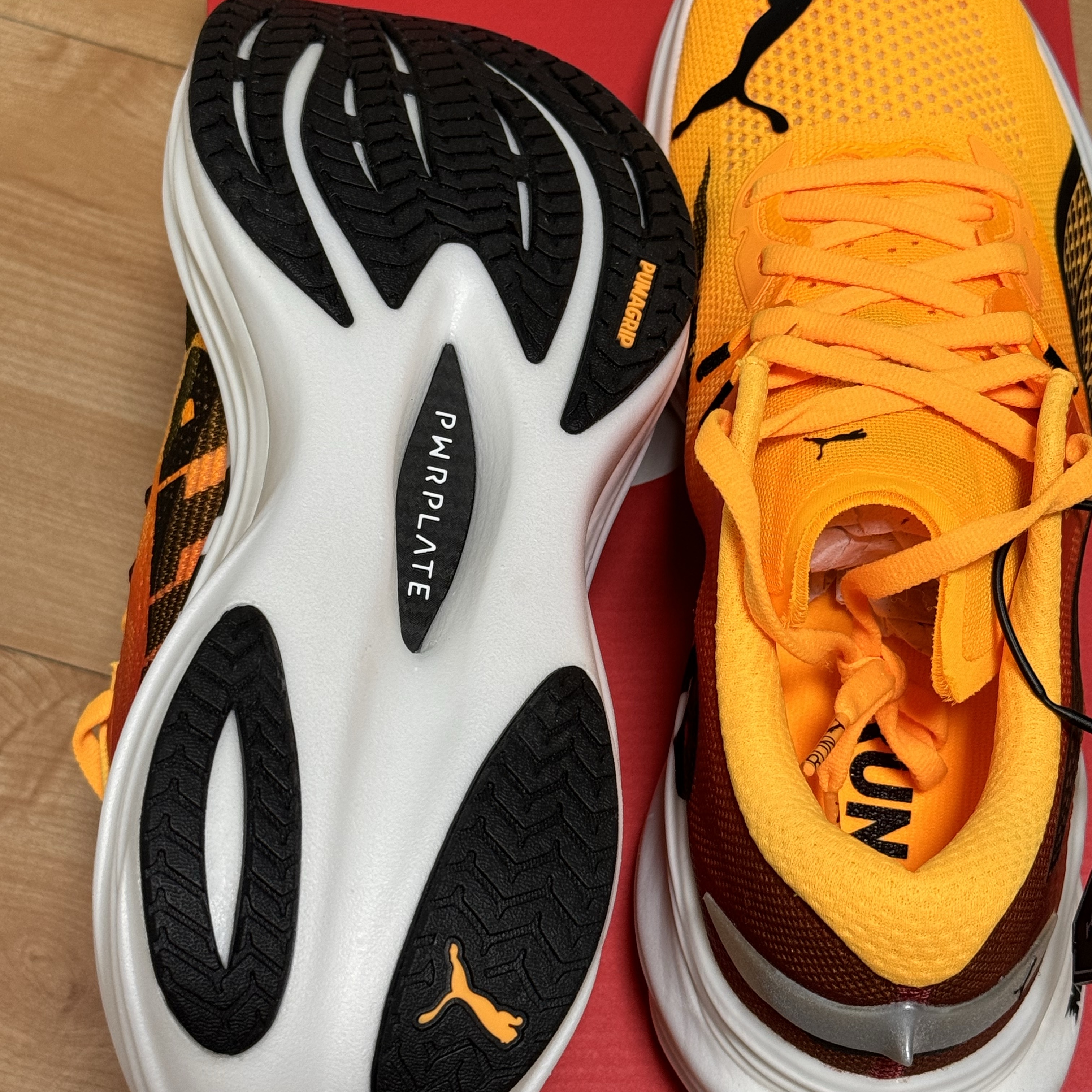 Puma Deviate Nitro 3 Fade Sun Stream Sunset Glow 착용 스타일 - 5