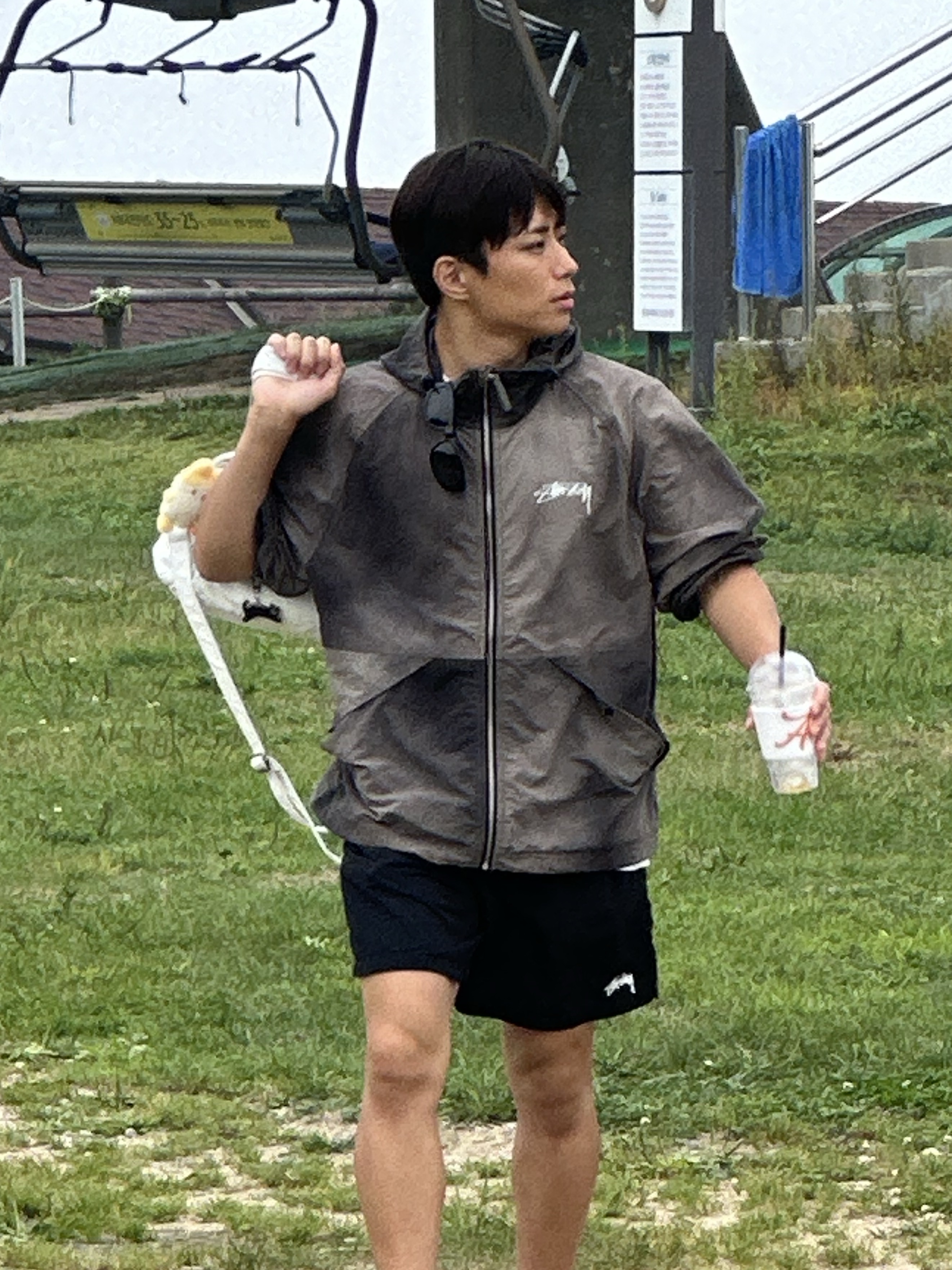 Stussy Wave Dye Beach Shell Jacket Black, Stussy Stock Water Shorts Black 착용 스타일 - 2