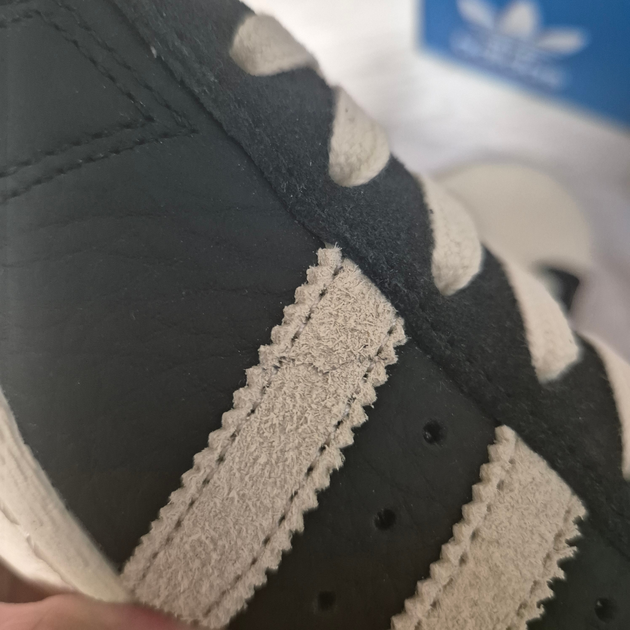 Adidas Superstar 82 Black White 착용 스타일 - 3