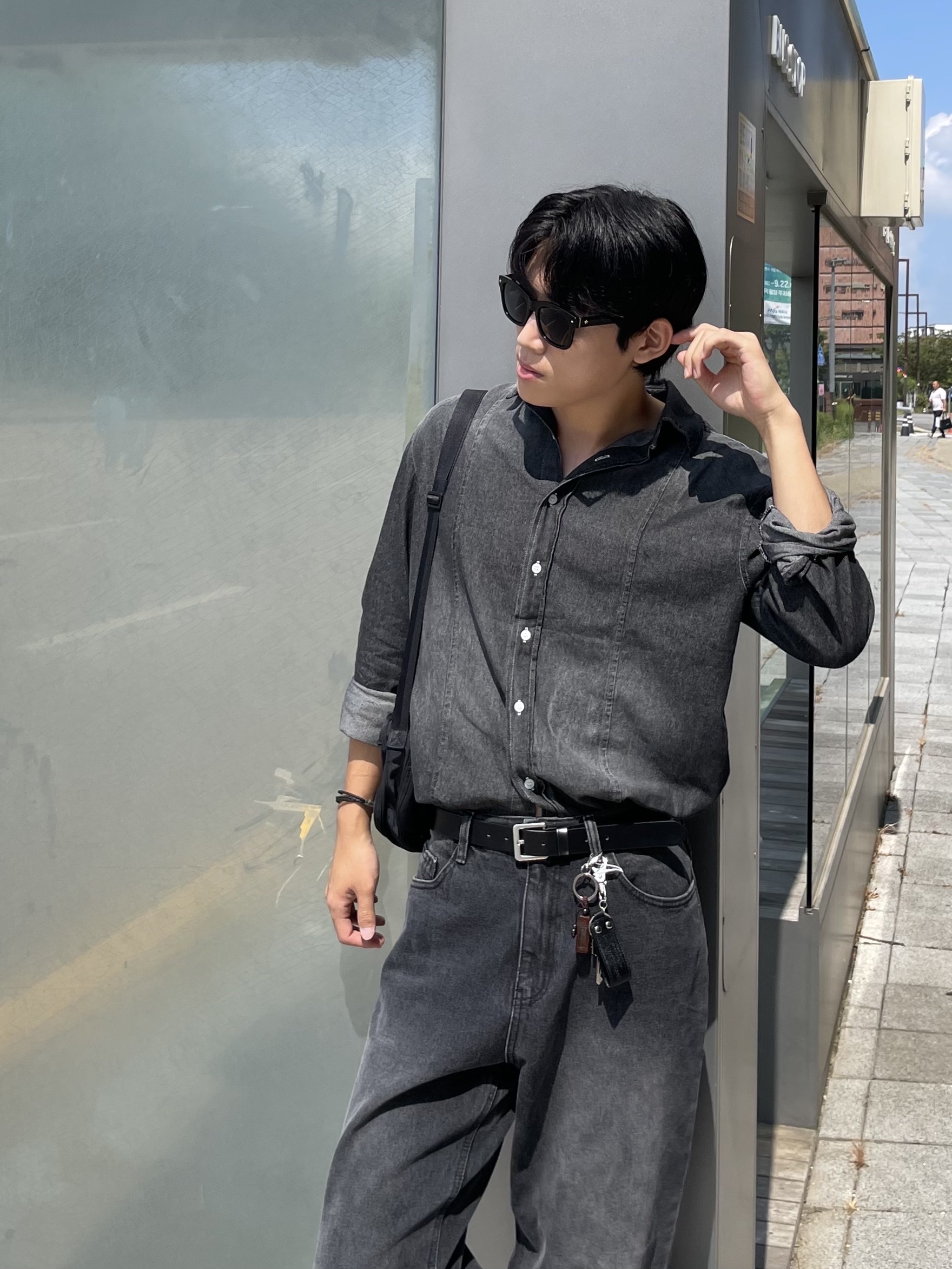 Porter Frame Shoulder Bag Black 착용 스타일 - 4
