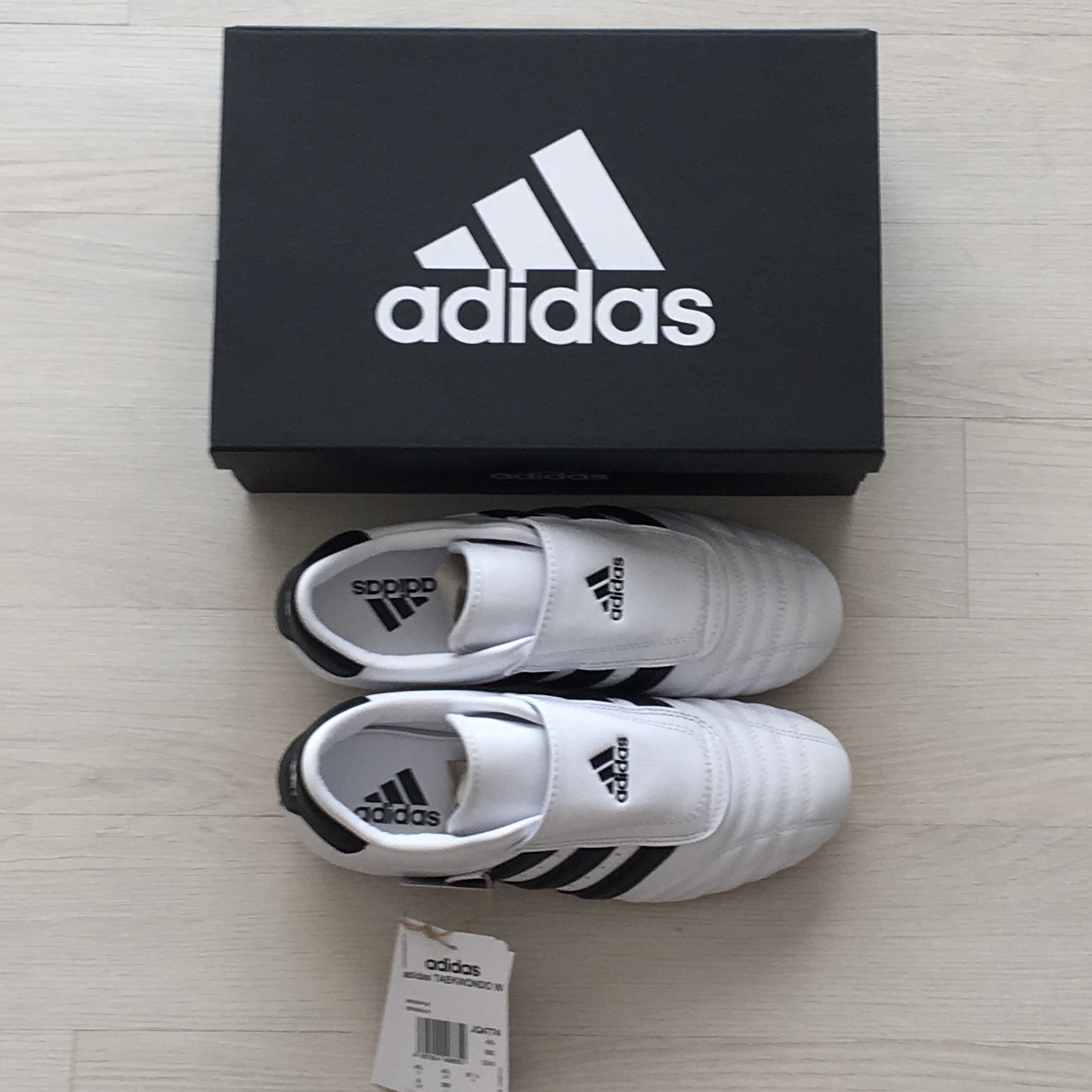 (W) Adidas Taekwondo Cloud White Core Black 착용 스타일