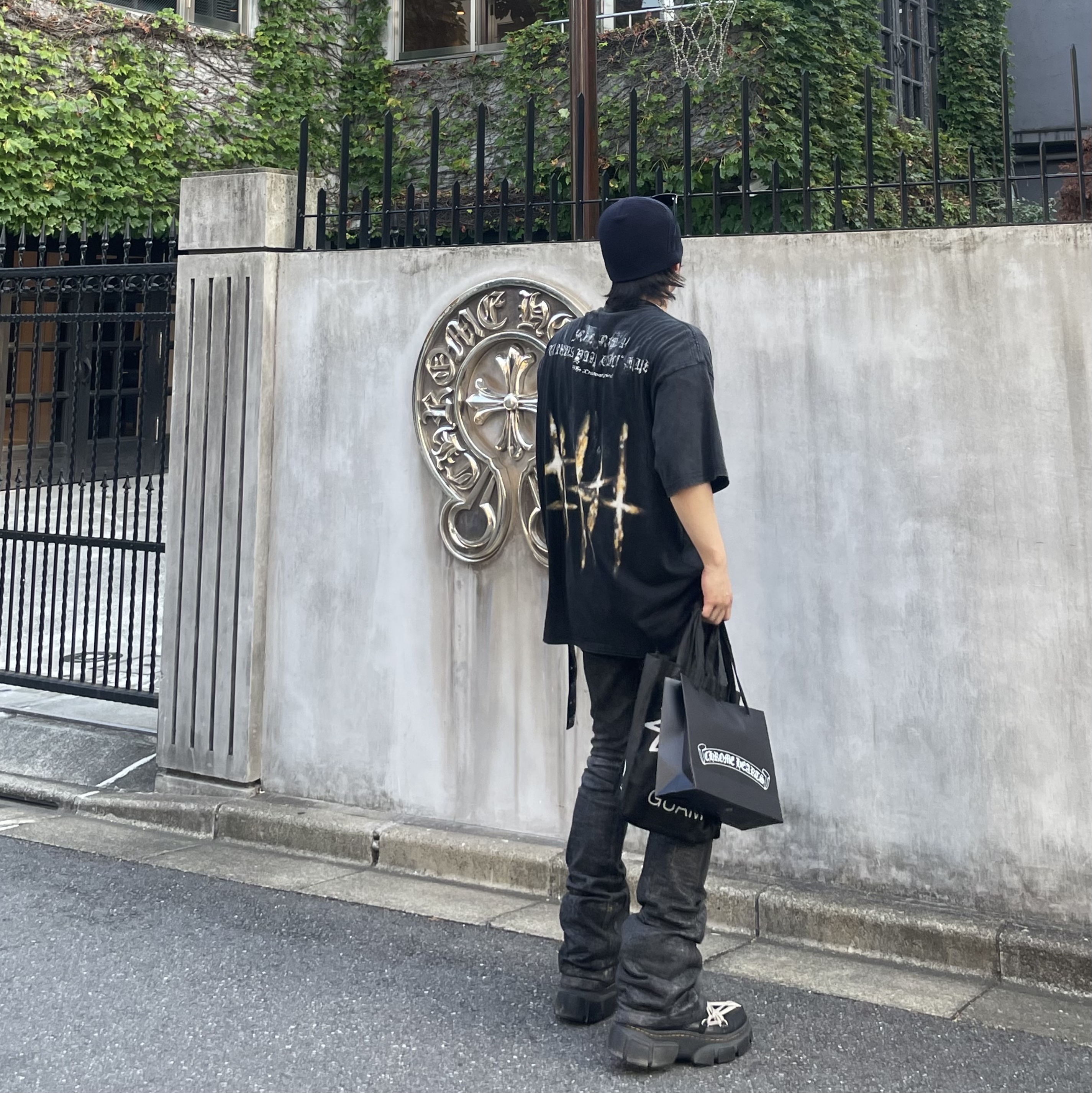 Dr. Martens x Rick Owens 1460 DMXL Megalace Black 착용 스타일 - 2