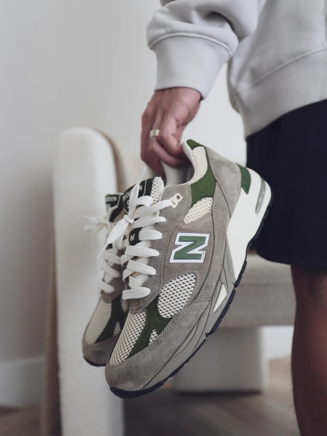 New Balance x Aime Leon Dore 991 Made in UK Grey 착용 스타일 - 2