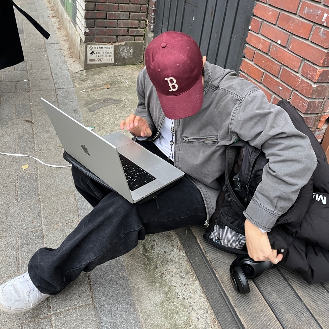 Thevinylhouse Dyed Cut Off Blouson Charcoal, Supreme Backpack Black - 20SS 착용 스타일