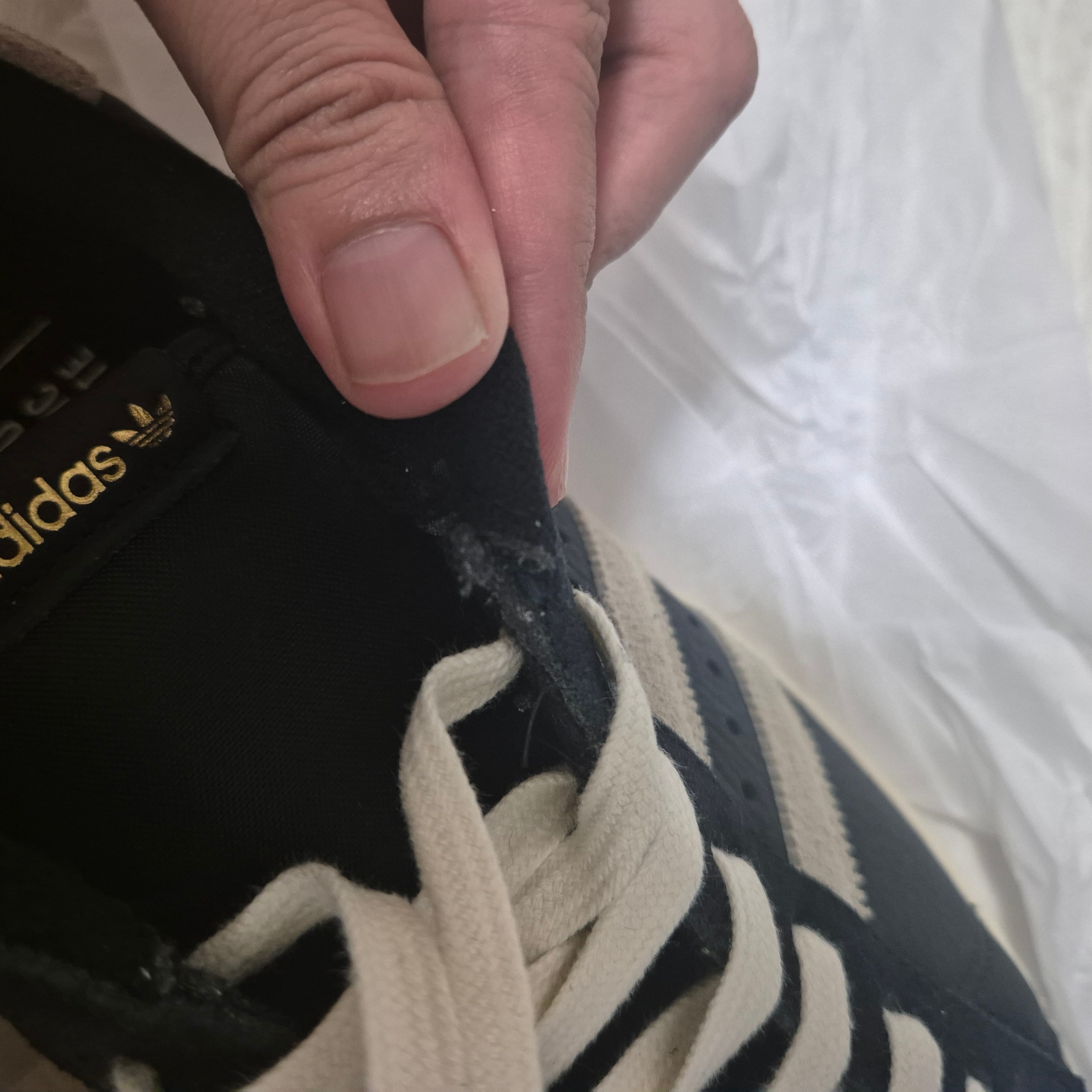 Adidas Superstar 82 Black White 착용 스타일 - 2