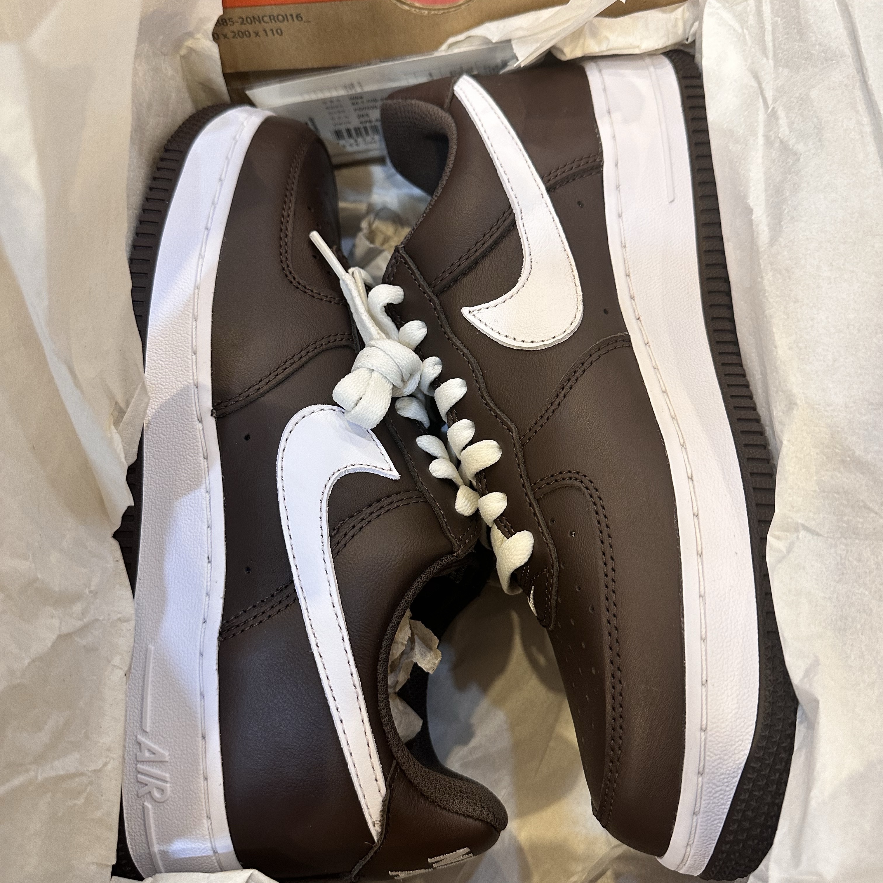 Nike Air Force 1 Low Retro Chocolate 착용 스타일