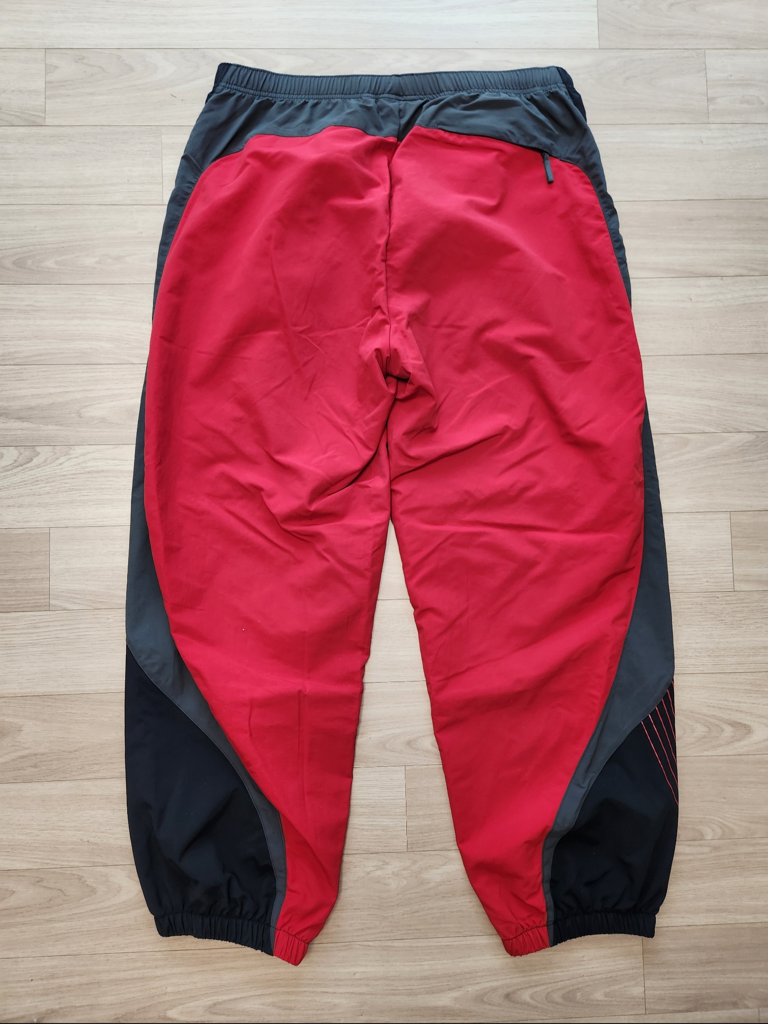 Supreme S Logo Track Pants Black - 24FW 착용 스타일 - 2