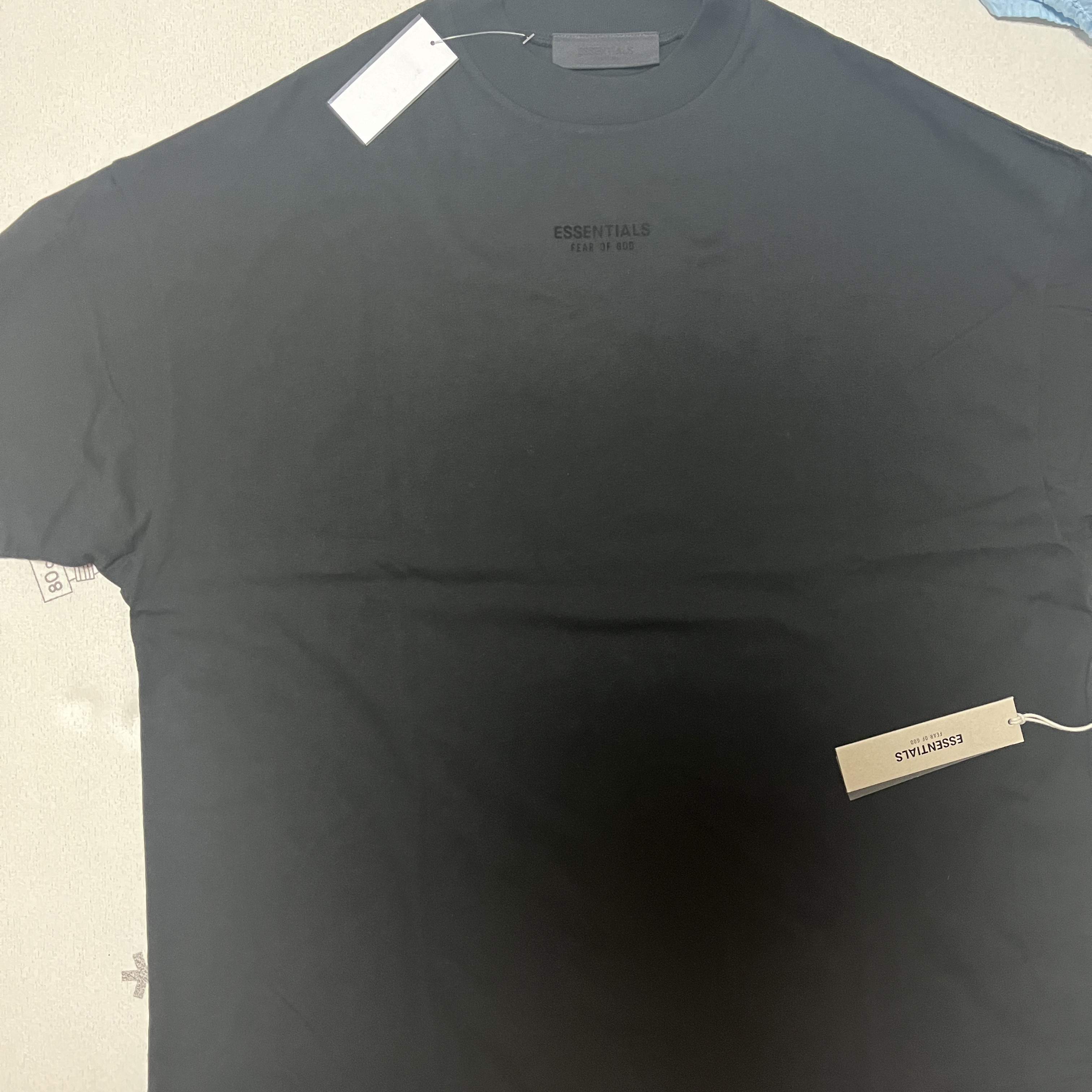 Essentials T-Shirt Jet Black - 23FW 착용 스타일