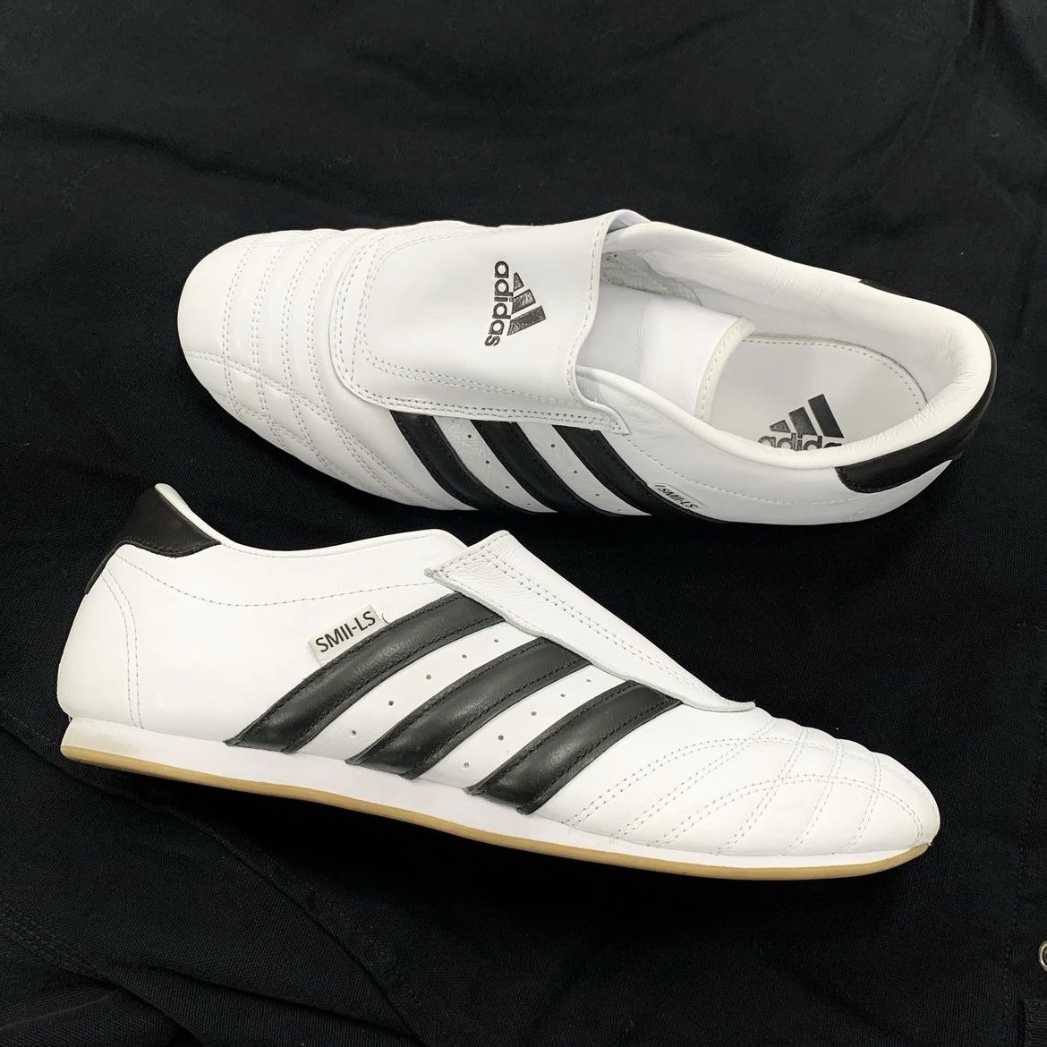 (W) Adidas Taekwondo Cloud White Core Black 착용 스타일 - 2