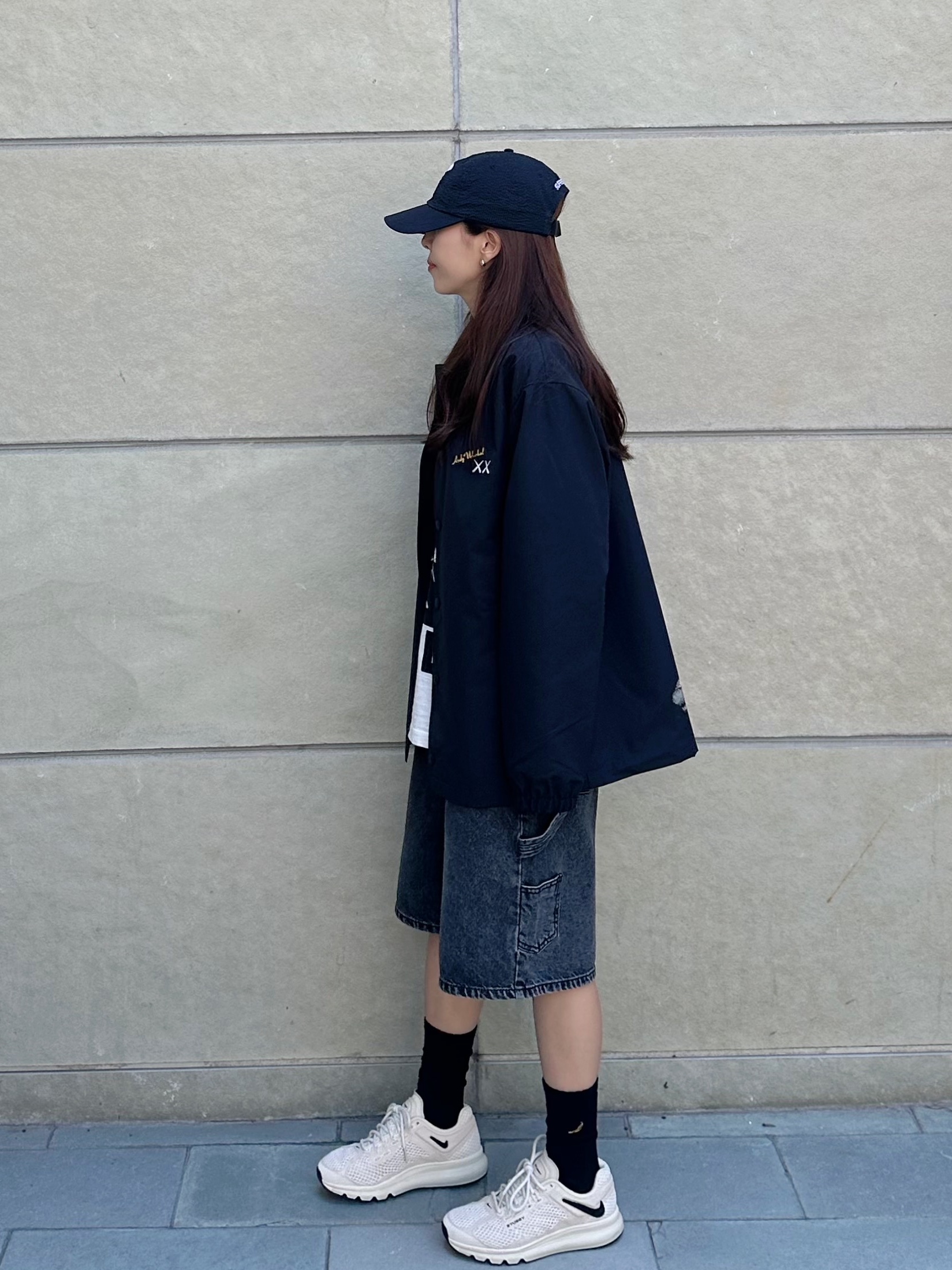 Supreme Seersucker S Logo 6-Panel Black - 24SS, Uniqlo UT x Kaws x Warhol Coach Jacket Black 착용 스타일 - 3