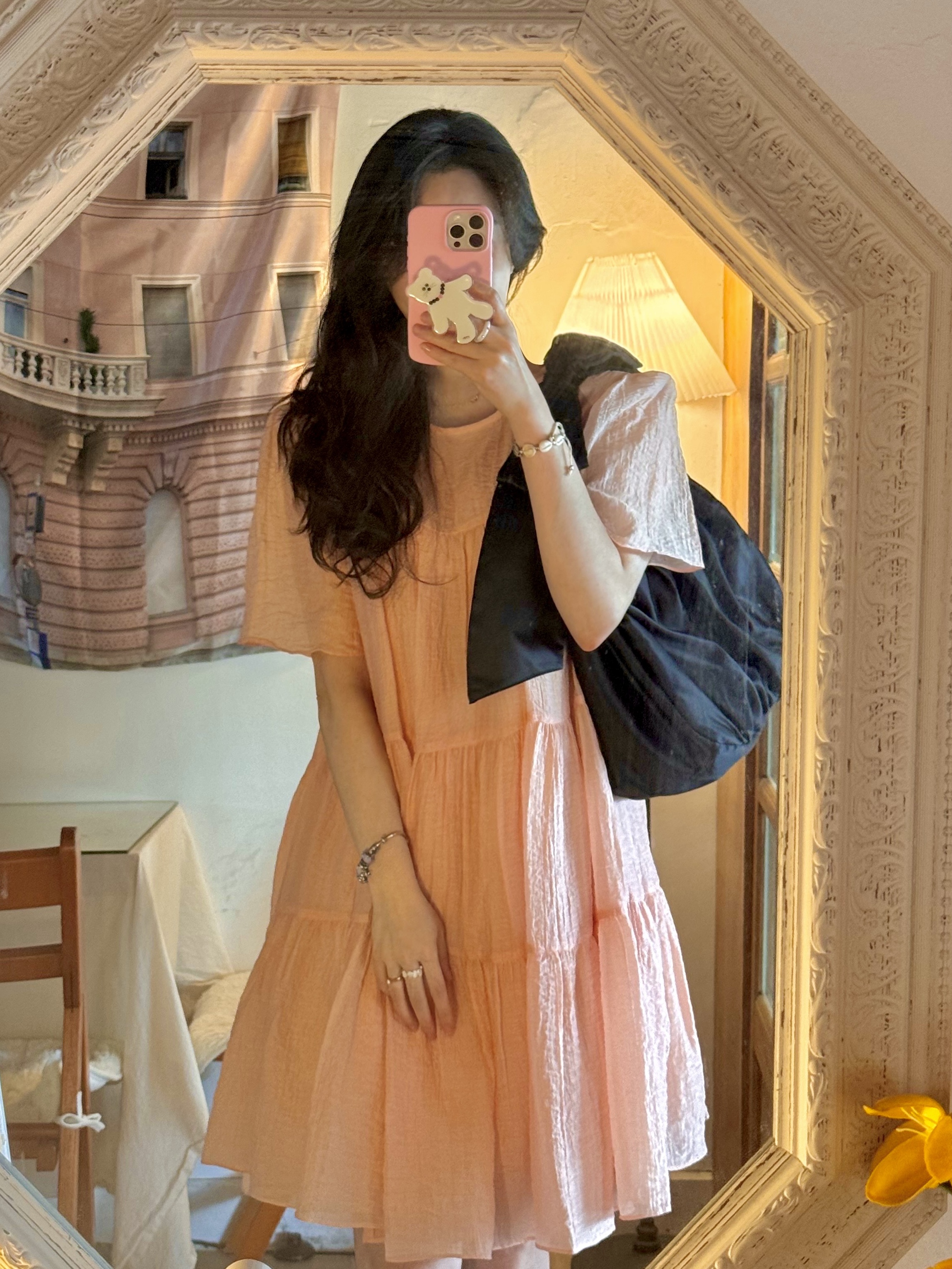& Other Stories Large Satin Bow Bag Black, Nff Color Parts Ring Glitter White 착용 스타일 - 3