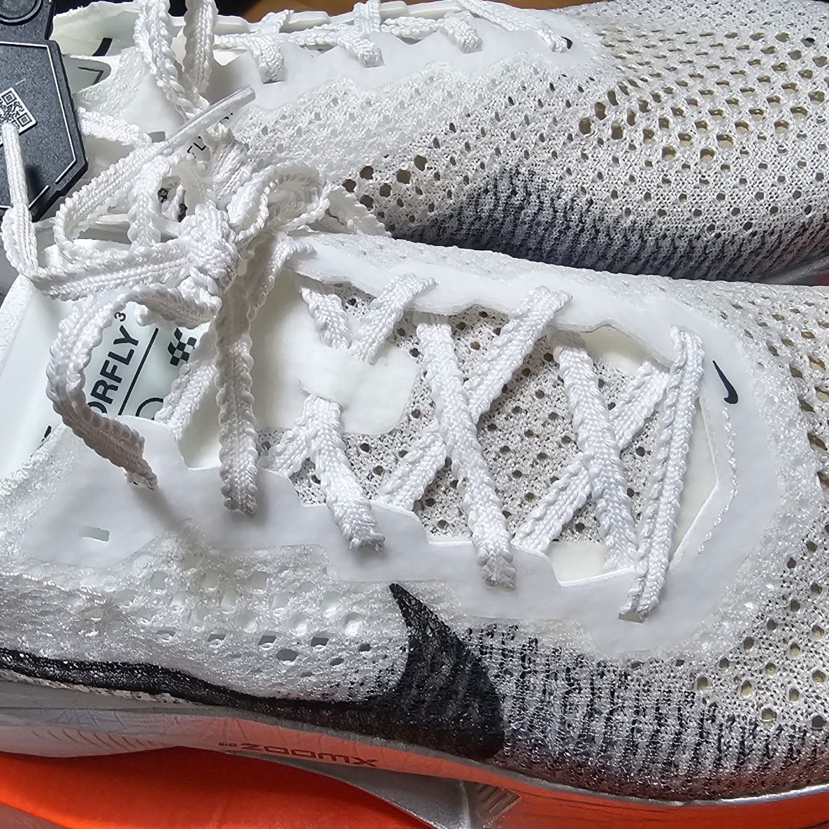 Nike ZoomX Vaporfly Next% 3 White Grey 착용 스타일