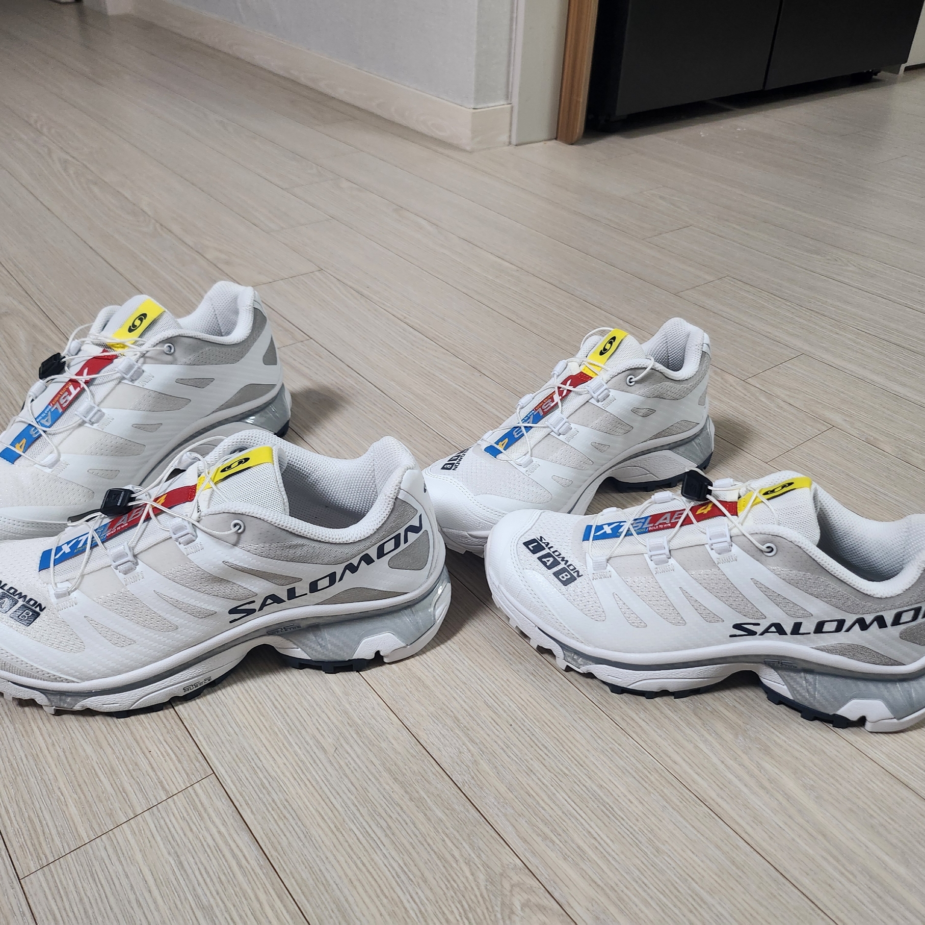 Salomon XT-4 White Lunar Rock 착용 스타일