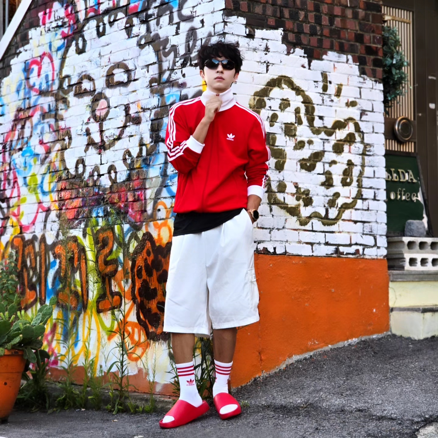 Adidas Adicolor Classic Beckenbauer Track Top Better Scarlet White - KR Sizing, Adidas Adicolor Classic Beckenbauer Track Top Better Scarlet White - US Sizing 착용 스타일 - 2