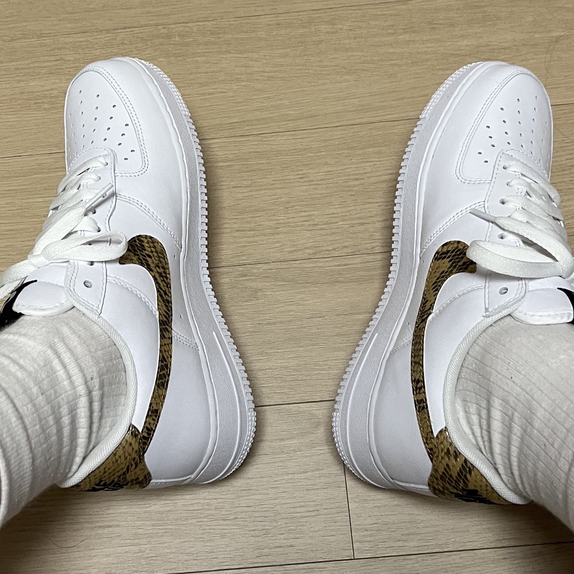 Nike Air Force 1 Low Retro PRM QS Ivory Snake 2024 착용 스타일