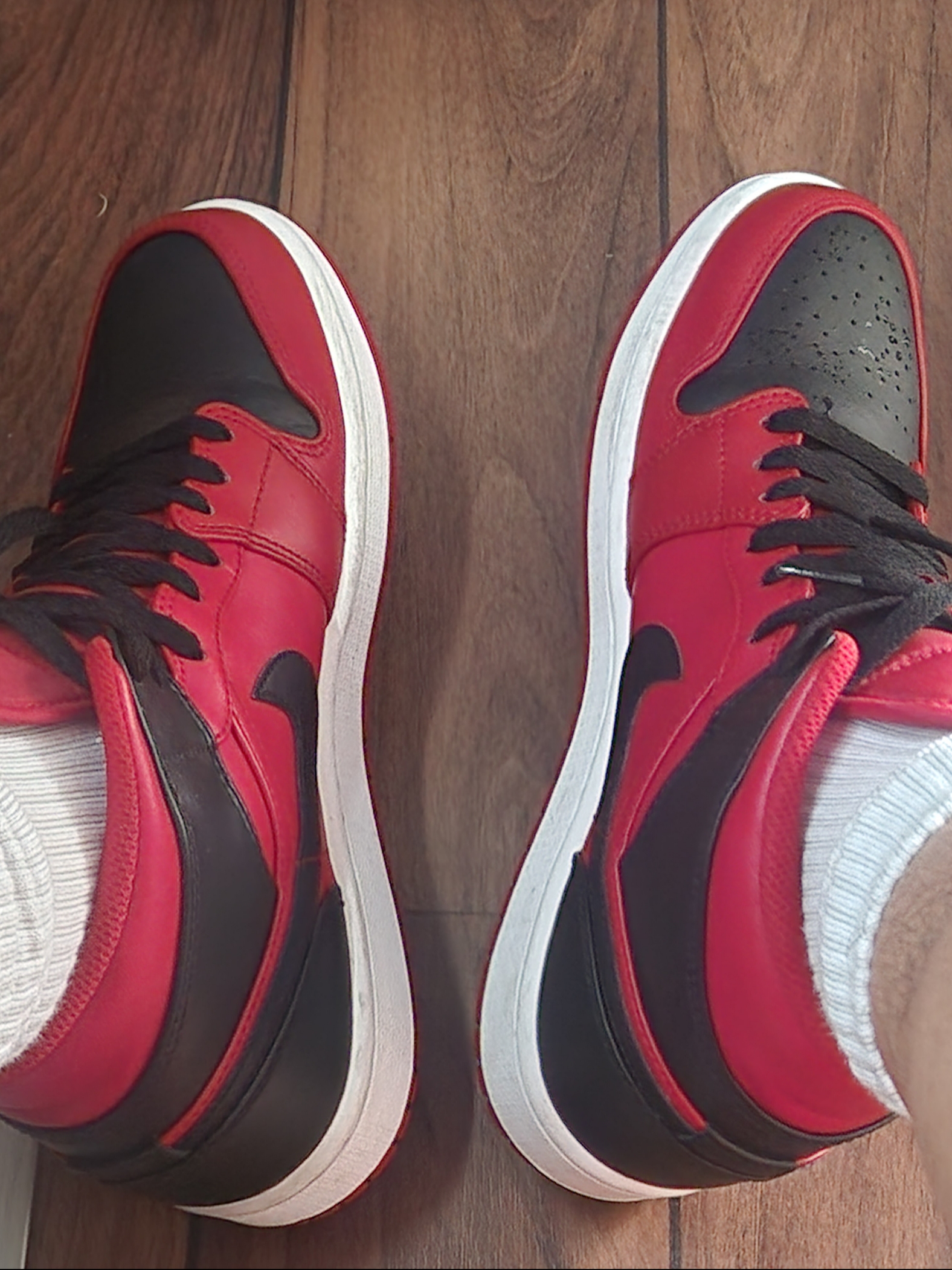 Jordan 1 Mid Reverse Bred 착용 스타일