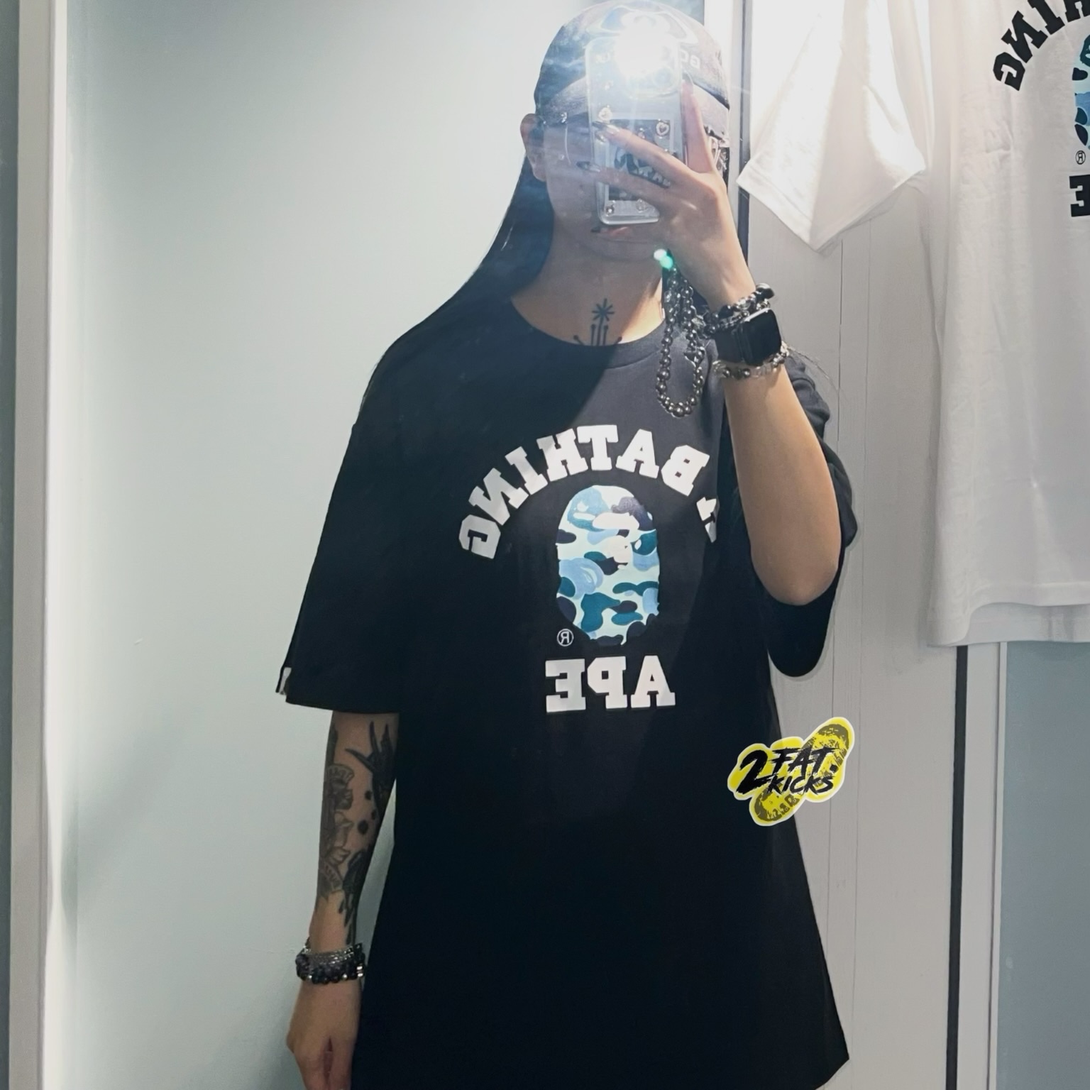 BAPE ABC Camo College T-Shirt Black Blue 착용 스타일 - 2