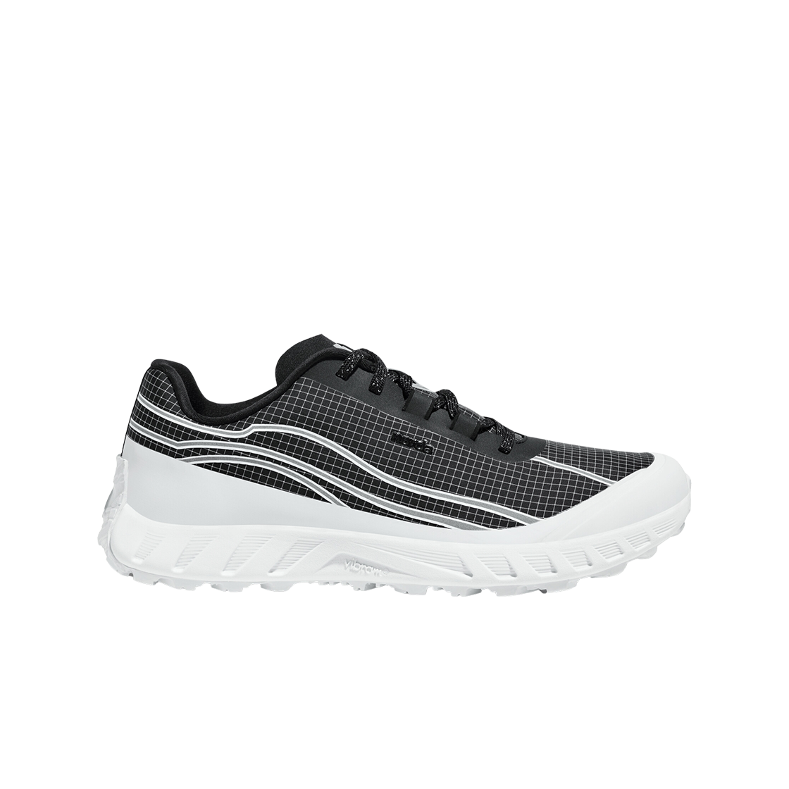 (W) 노다 002 서밋 블랙((W) Norda 002 Summit Black) - 1