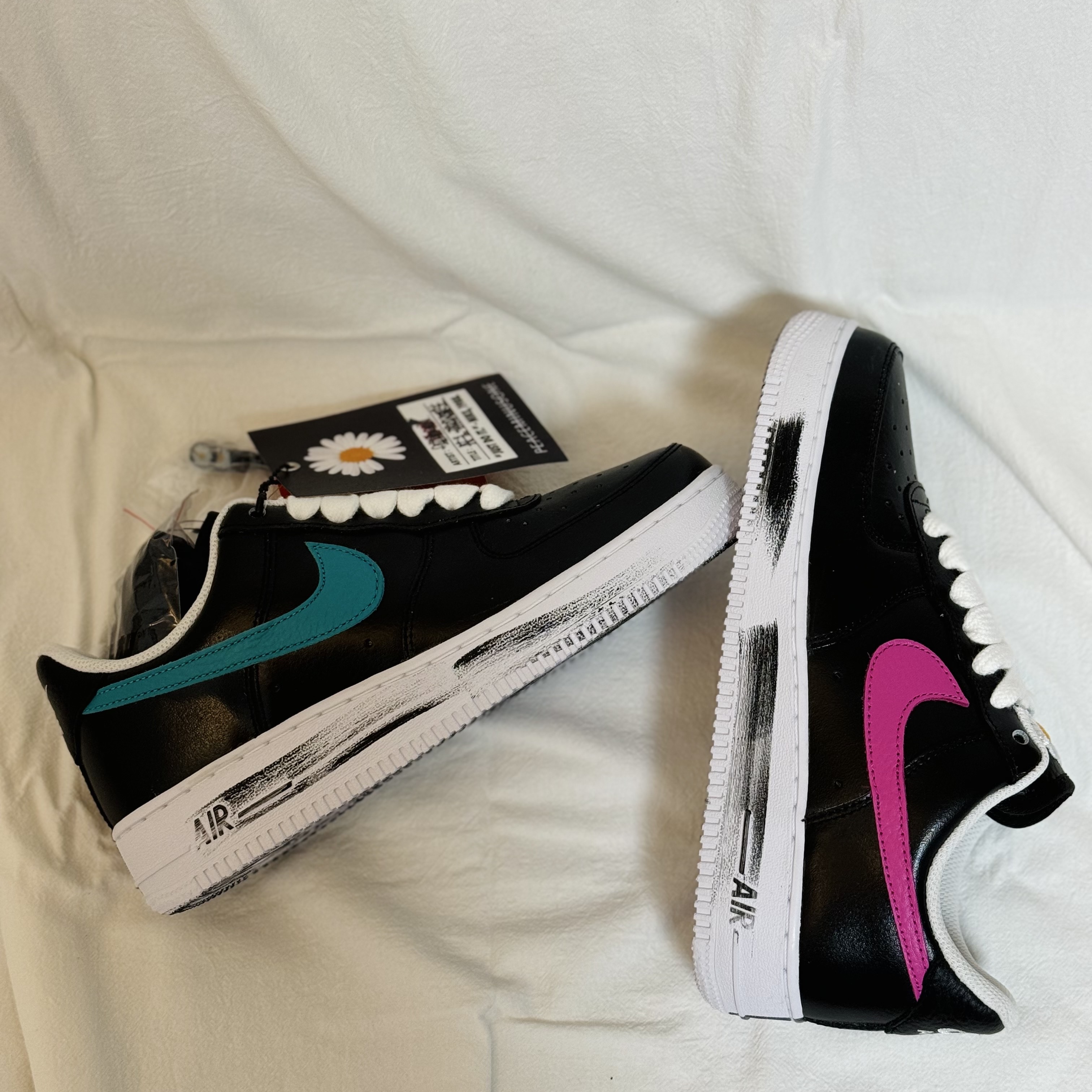 Nike x Peaceminusone Air Force 1 Low Para-Noise 3.0 Black and Multicolor 착용 스타일 - 2