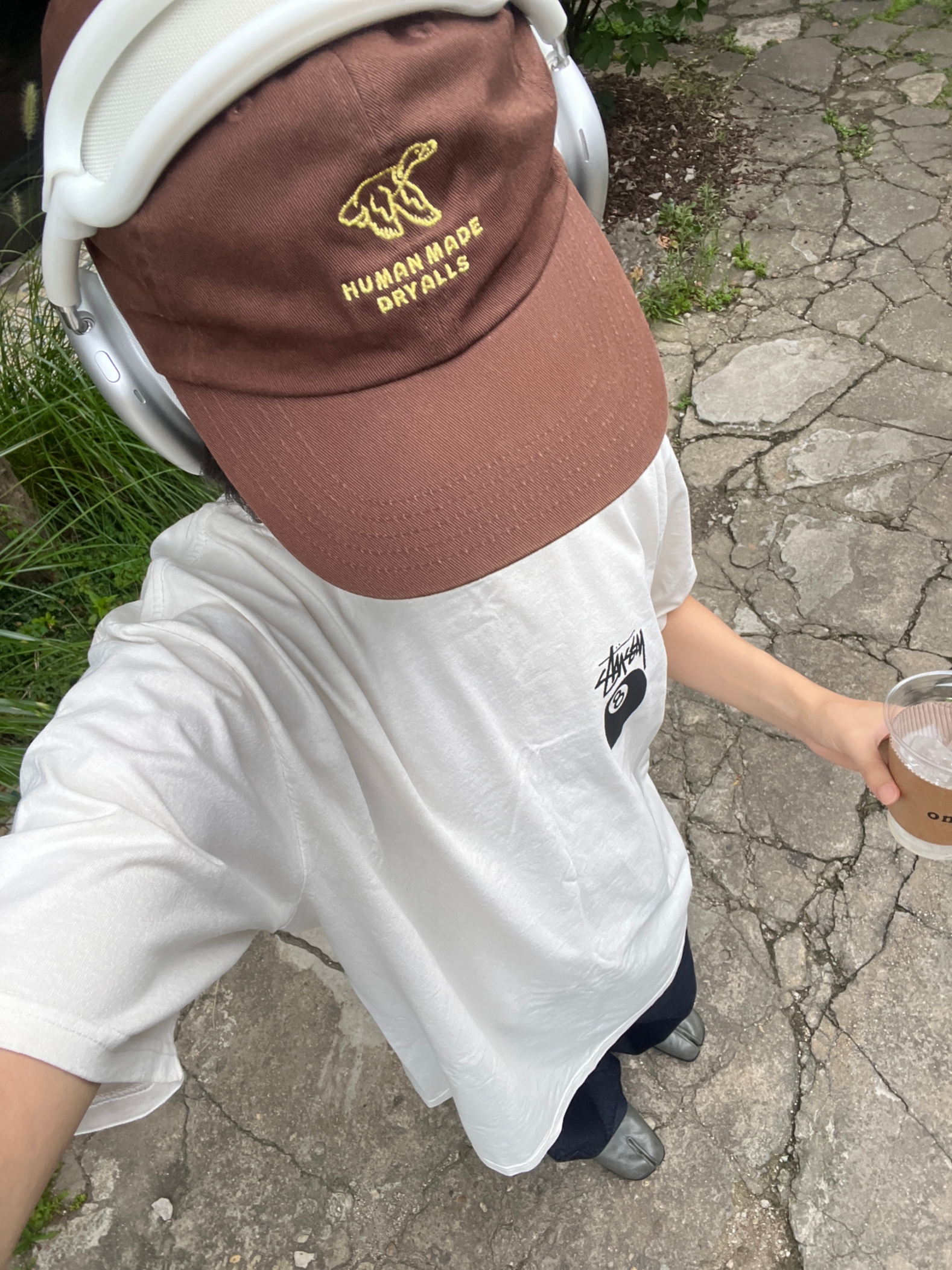 Stussy 8 Ball Pigment Dyed T-Shirt Natural, Human Made 6-Panel Twill Cap #6 Brown 착용 스타일 - 2