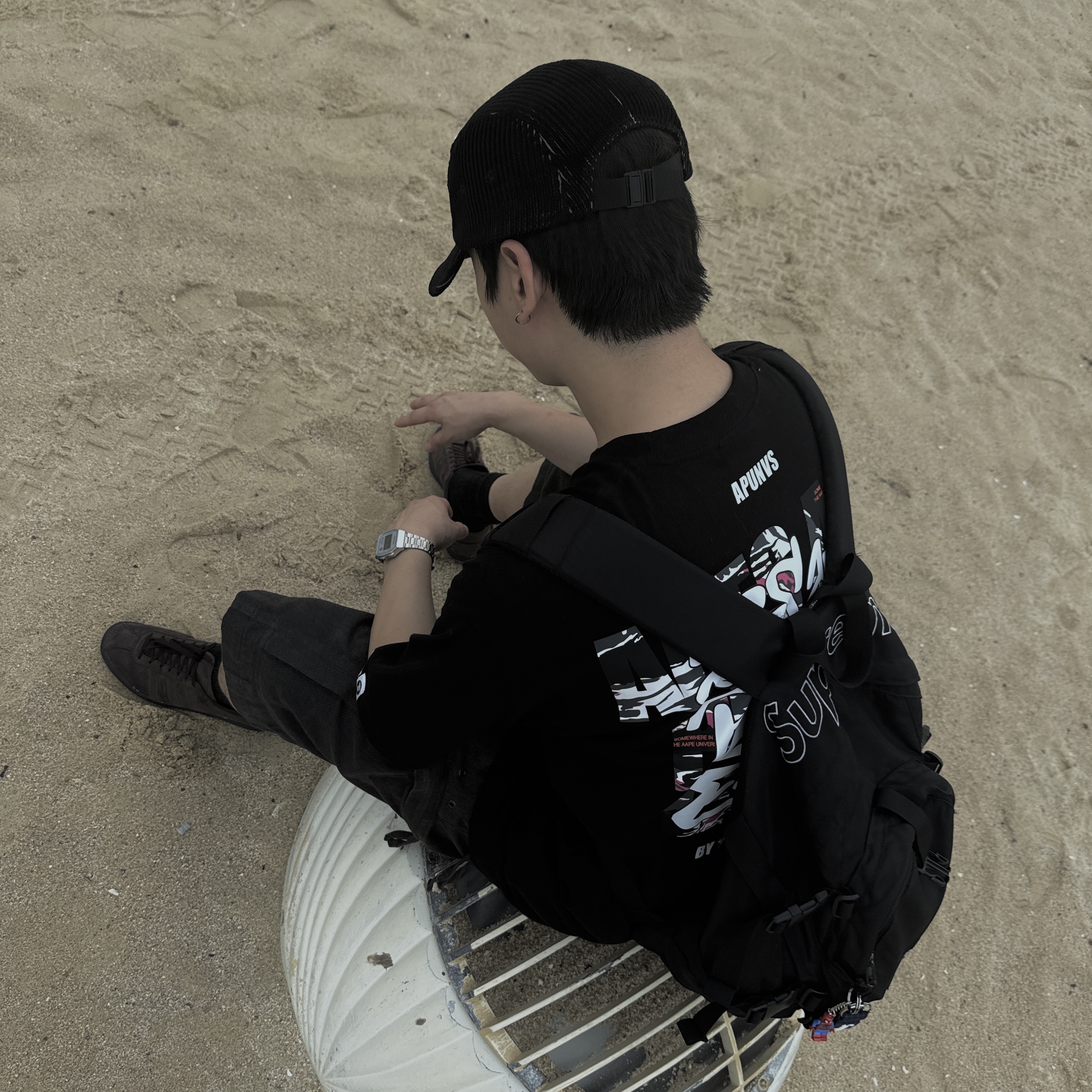 Supreme Corduroy Camp Cap Black - 22FW, AAPE Theme Long Tee Black 착용 스타일 - 2