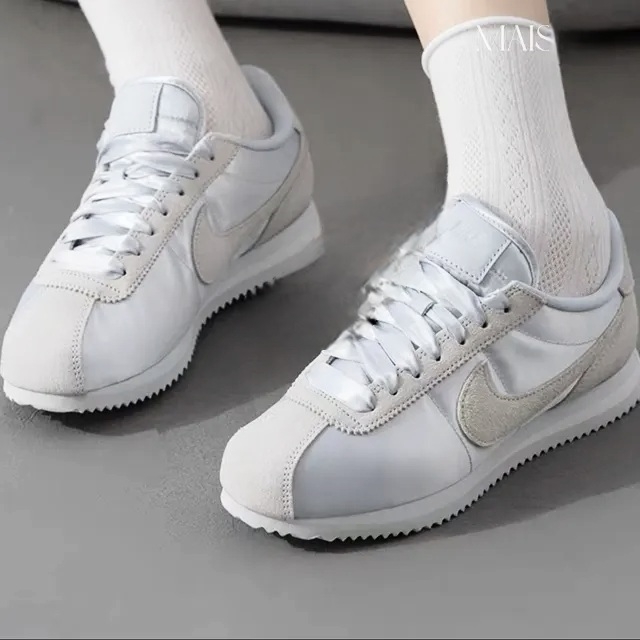 (W) Nike Cortez Textile White 착용 스타일